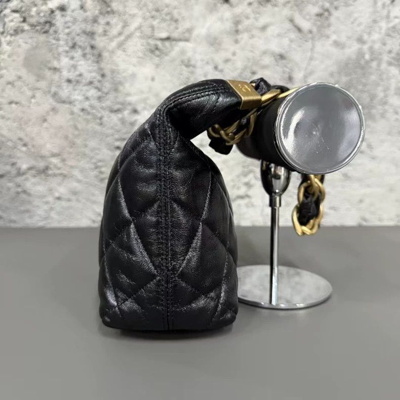 Chanel Chanel Hobo Bag with Gold Chain Details Size ONE SIZE - 4 Thumbnail