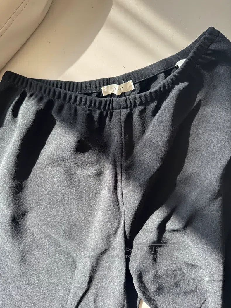 The Row The row size xs Black straight-cut trousers Size 23" - 2 Thumbnail