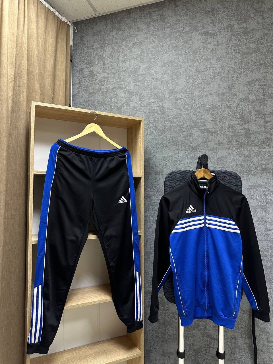 Adidas × Vintage Vintage Adidas Blue Sportswear Tracksuit Size US M / EU 48-50 / 2 - 4 Thumbnail