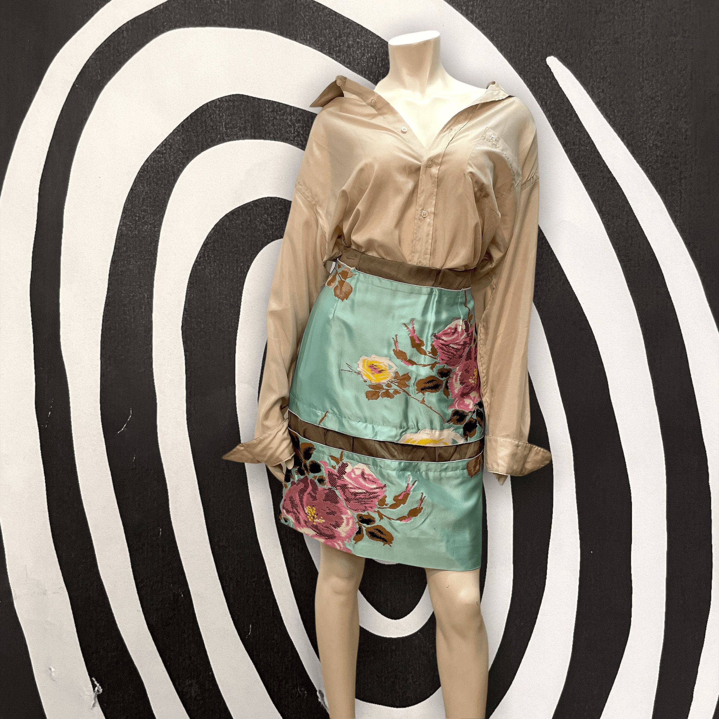Marni Marni Fall '09 Vintage Designer Embroidered Floral Skirt Size 30" Size 30" / US 8 / IT 44 - 2 Thumbnail