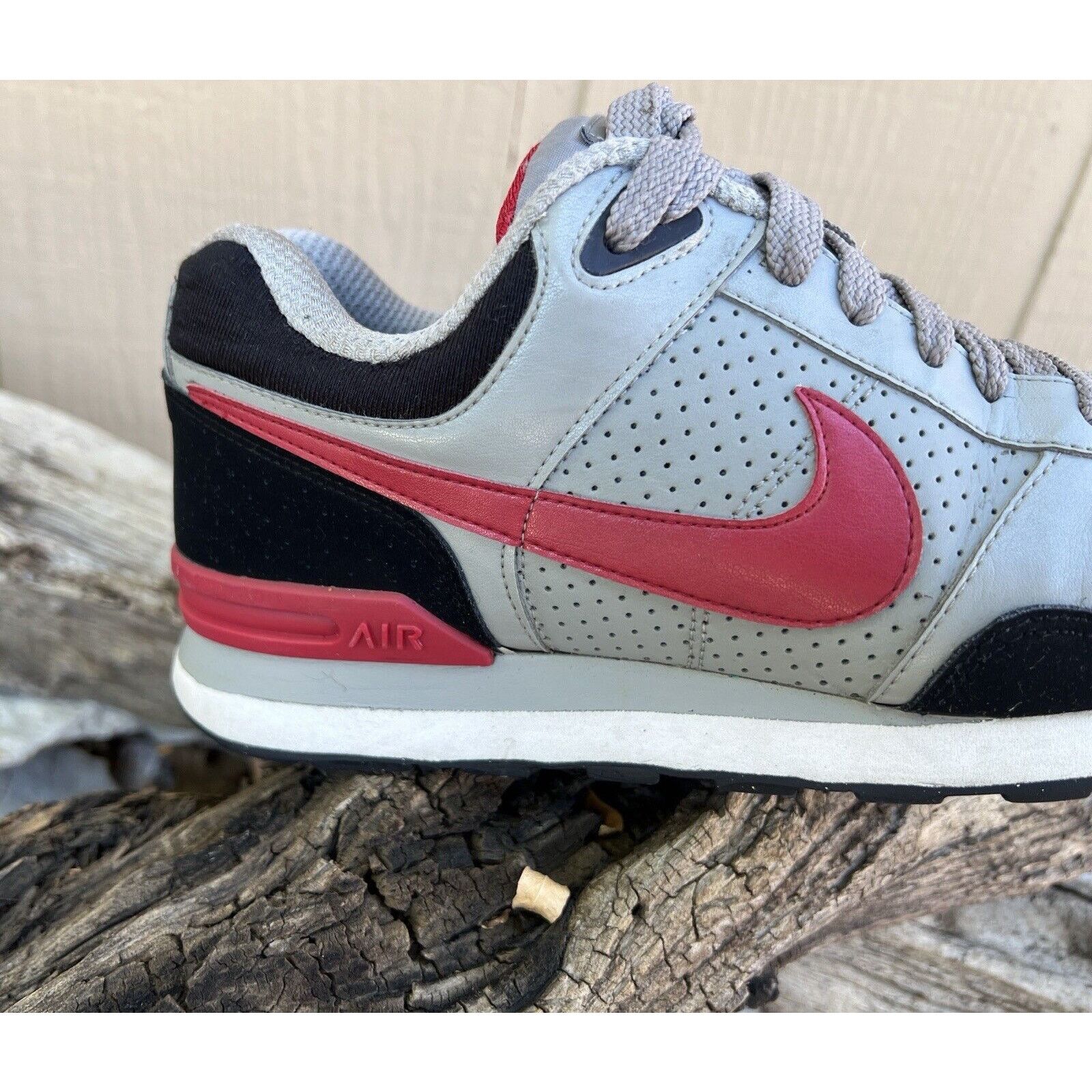 Nike Nike Air Force Running Shoes Men's Size 9 Gray Red EUC Size US 9 / EU 42 - 4 Thumbnail