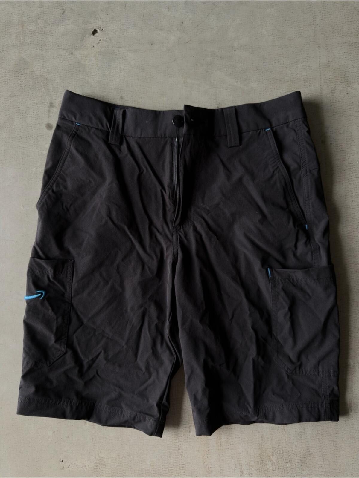 Other Men’s Cargo Shorts / Utility Pocket / Black Blue Detail Size US 30 / EU 46 - 1 Thumbnail