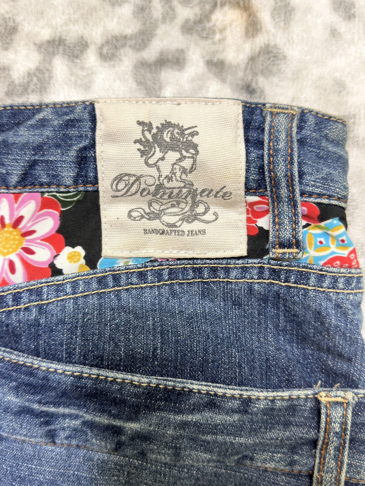 Japanese Brand Vintage Dominate Double Waist Floral Accent Straight Jeans Size US 32 / EU 48 - 14 Thumbnail