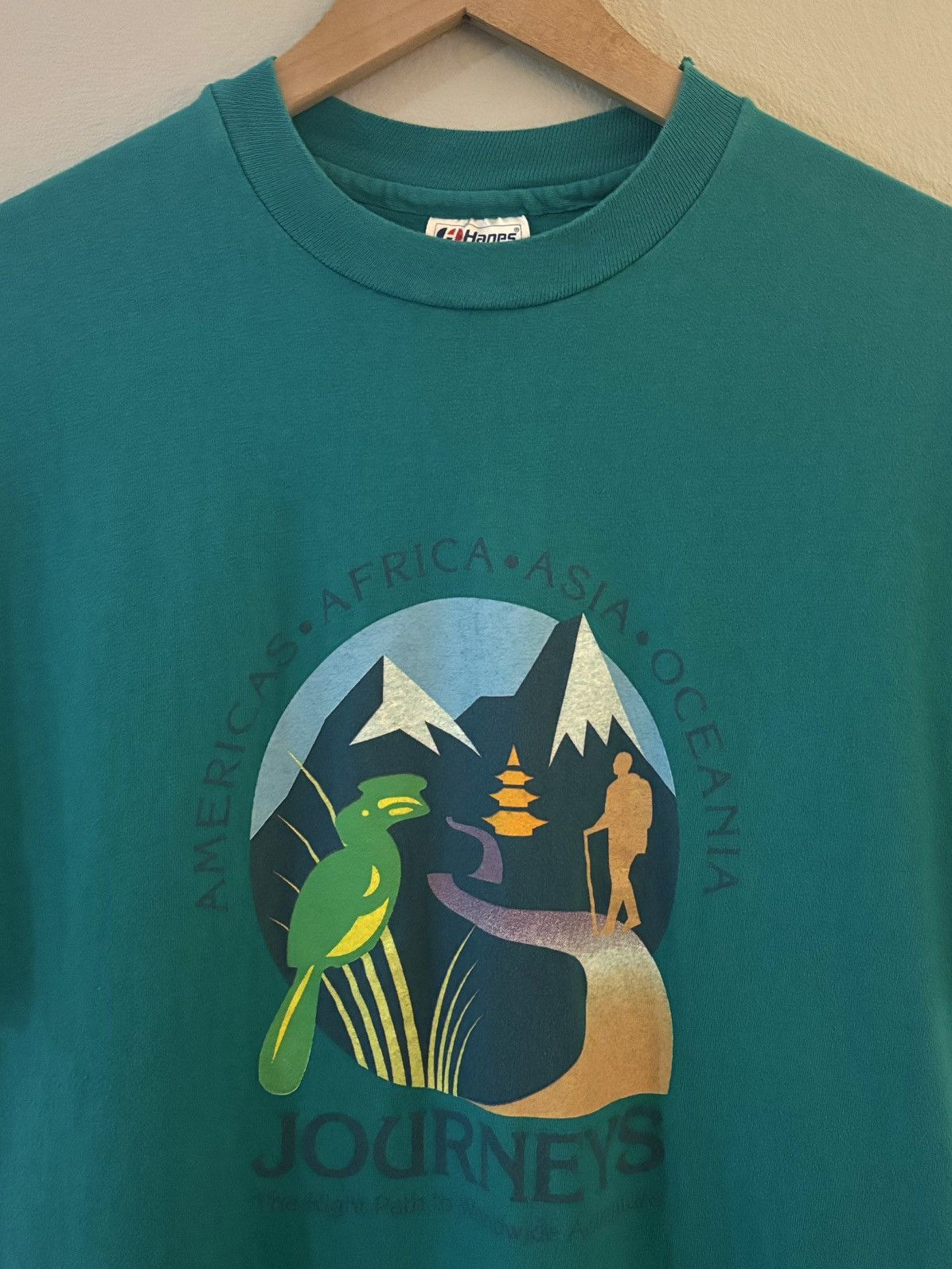 Hanes × Vintage BEEFY-T - Journeys Worldwide Adventure Single-Stitch Size US M / EU 48-50 / 2 - 2 Thumbnail