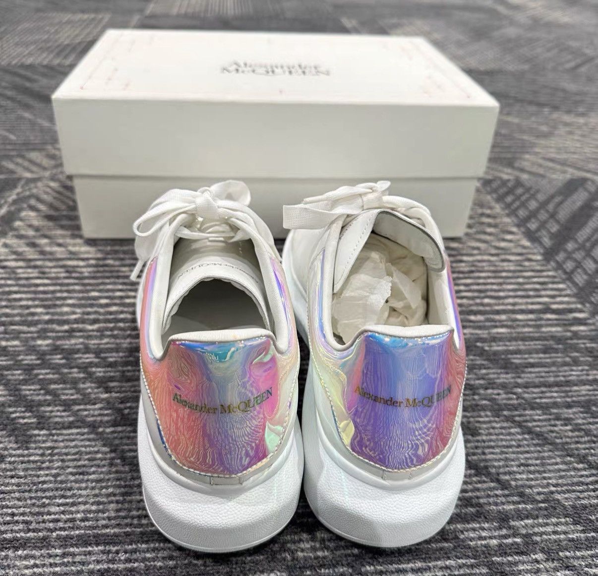 Alexander McQueen Alexander McQueen Oversized Sneaker J42 Size US 9.5 / EU 42-43 - 3 Thumbnail