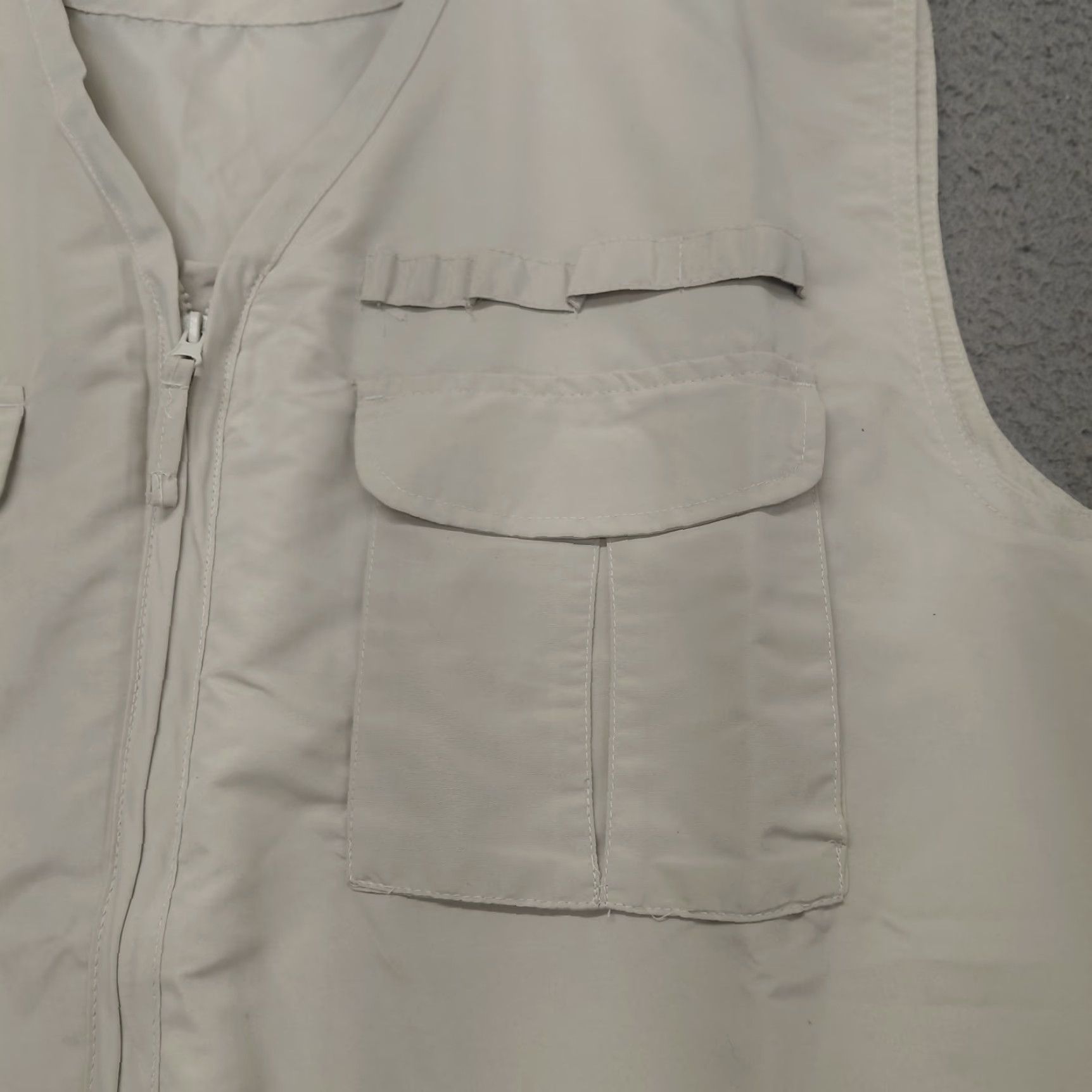 Haband Haband Travelers Vest Men's XXL Tan Fishing Hiking Camping Zip Front Pockets EUC Vest (2XL) Brown Softshell Zipper Front Pockets Travel Hiking Men Size US XXL / EU 58 / 5 - 4 Thumbnail