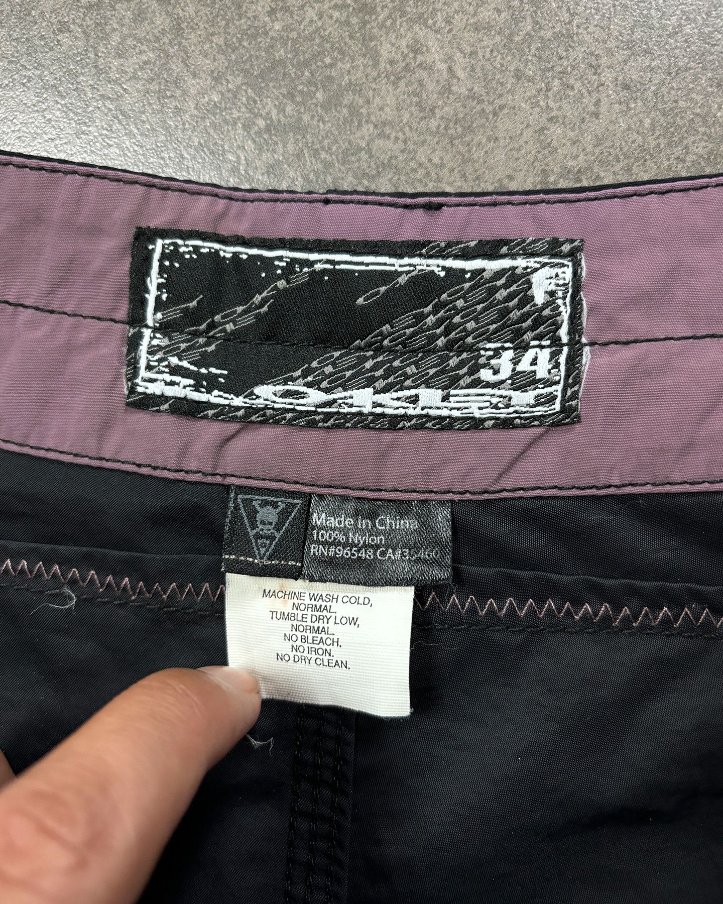 Oakley Oakley Panelled Board Short Vintage Size US 34 / EU 50 - 9 Thumbnail