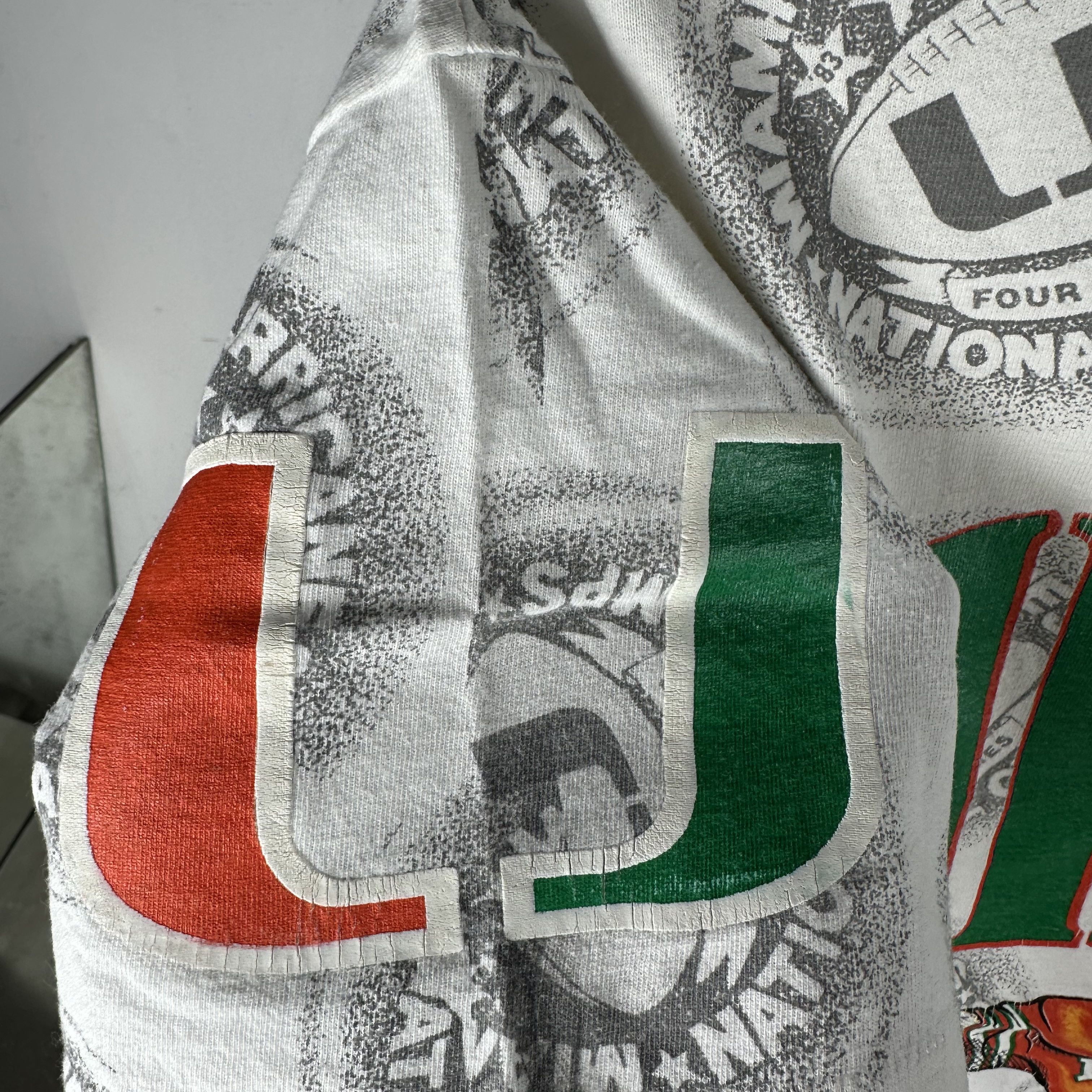 Vintage 90s Miami Hurricanes NCAA Football Champions AOP T-shirt Size US L / EU 52-54 / 3 - 4 Thumbnail