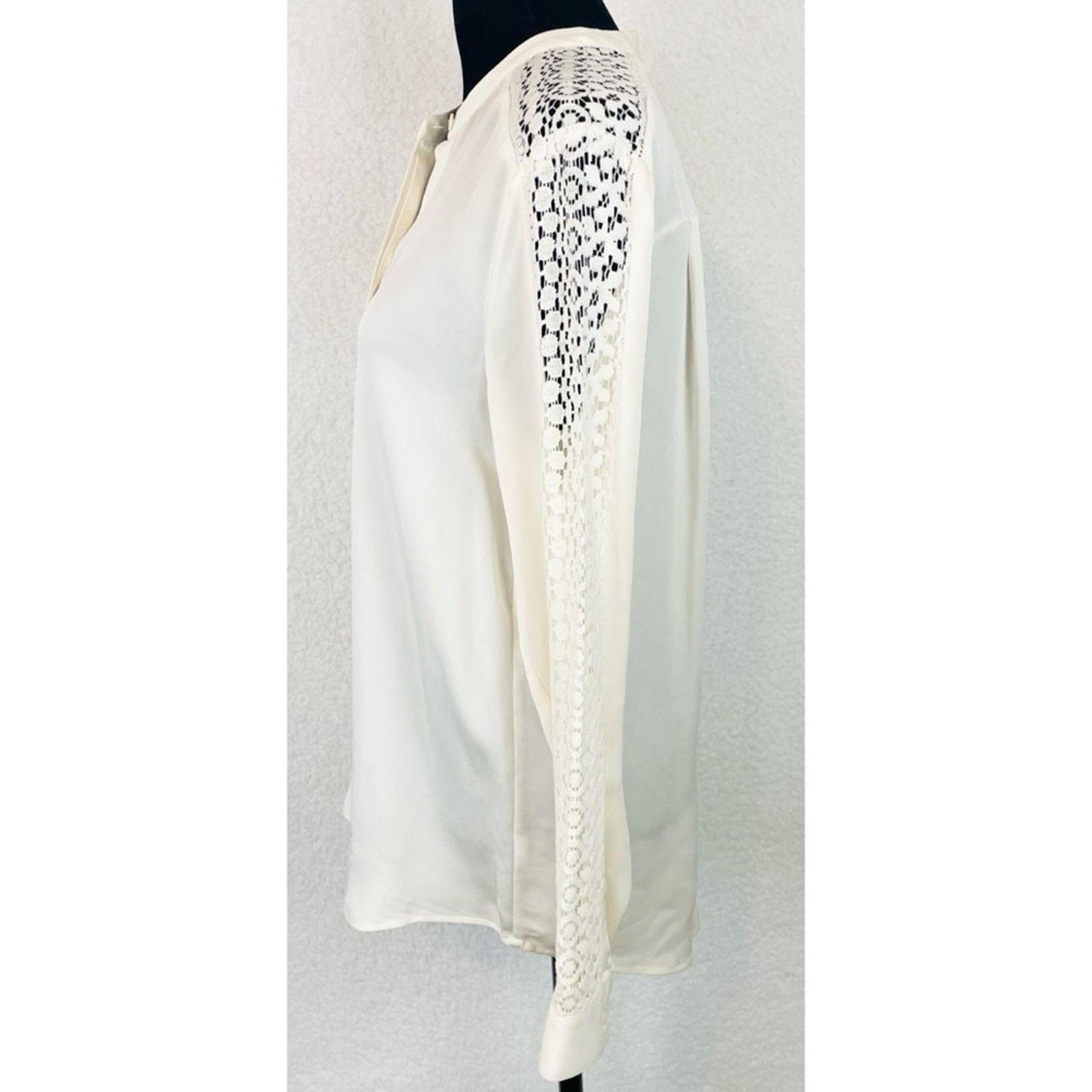 Michael Kors MICHAEL KORS • Cream/Ecru Lace Trim Button-Down Shirt Size M / US 6-8 / IT 42-44 - 8 Thumbnail