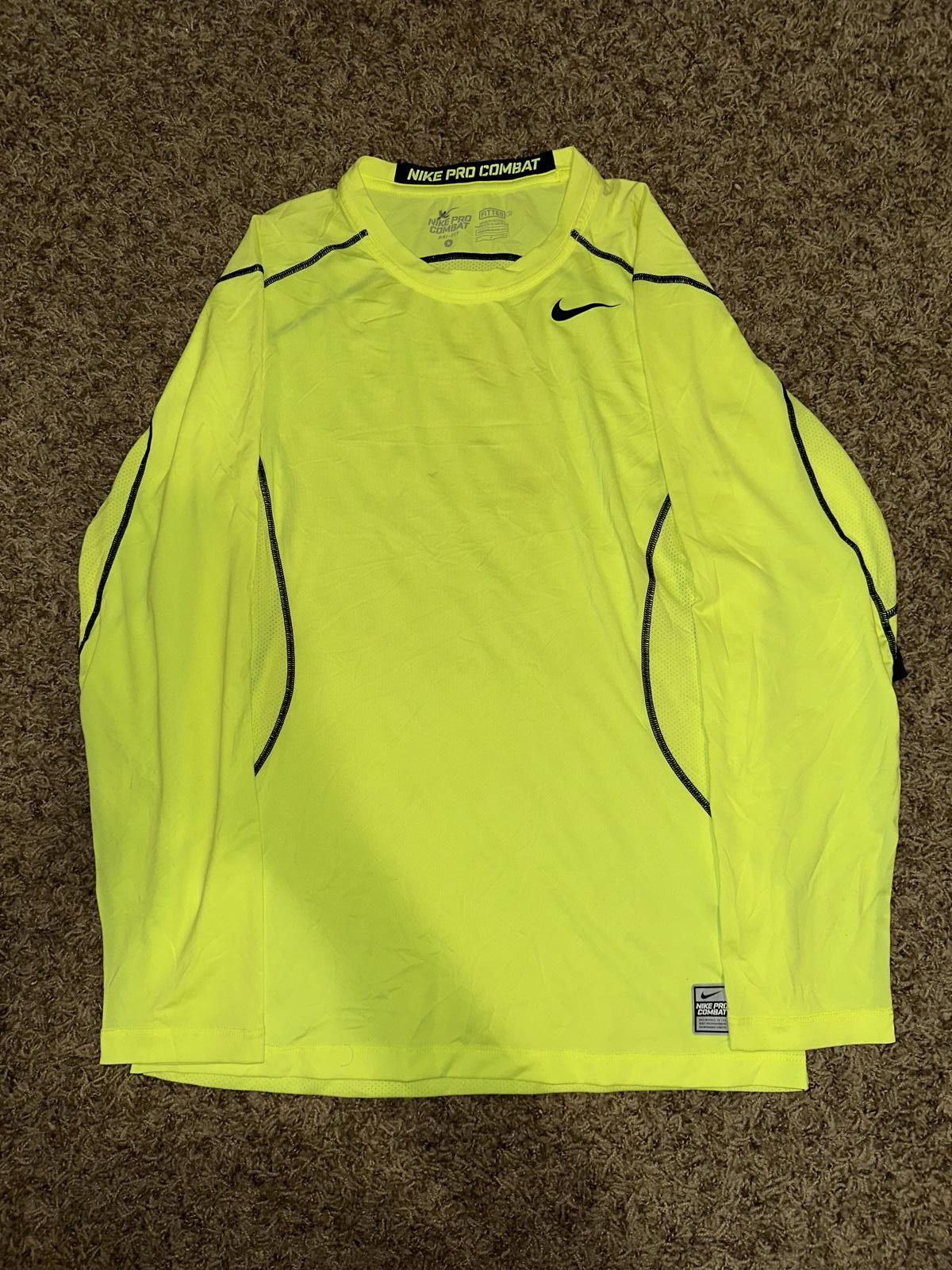 Nike Nike Men's Pro Combat Core Dri Fit Fitted Base Layer Volt Long Sleeve Top 2.0 Size US S / EU 44-46 / 1 - 1 Thumbnail
