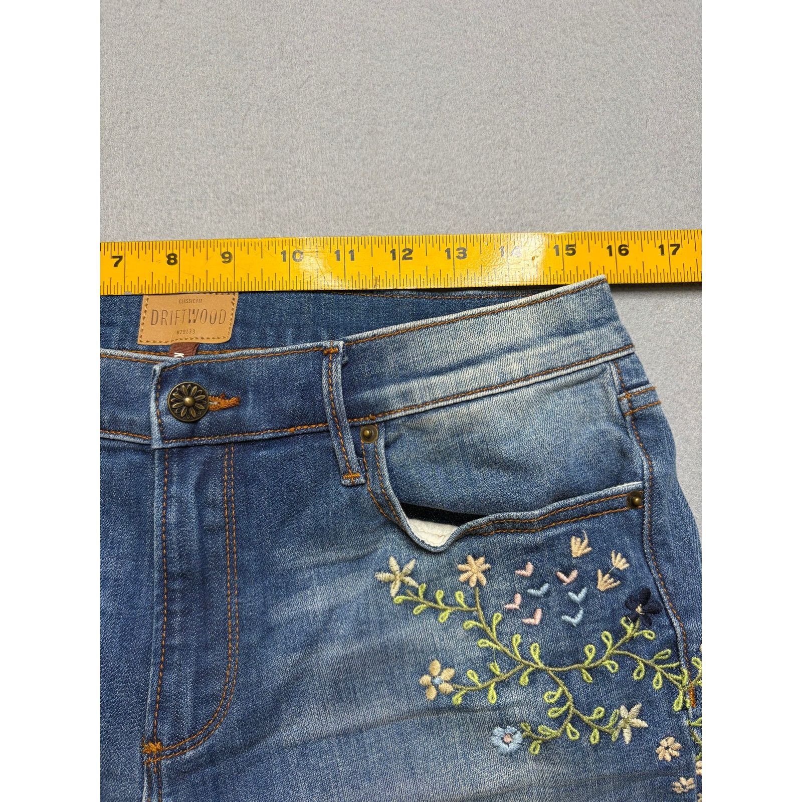 Other Driftwood Women’s Embroidered Floral Jeans Sz 29 Classic Fit Size 29" - 5 Thumbnail