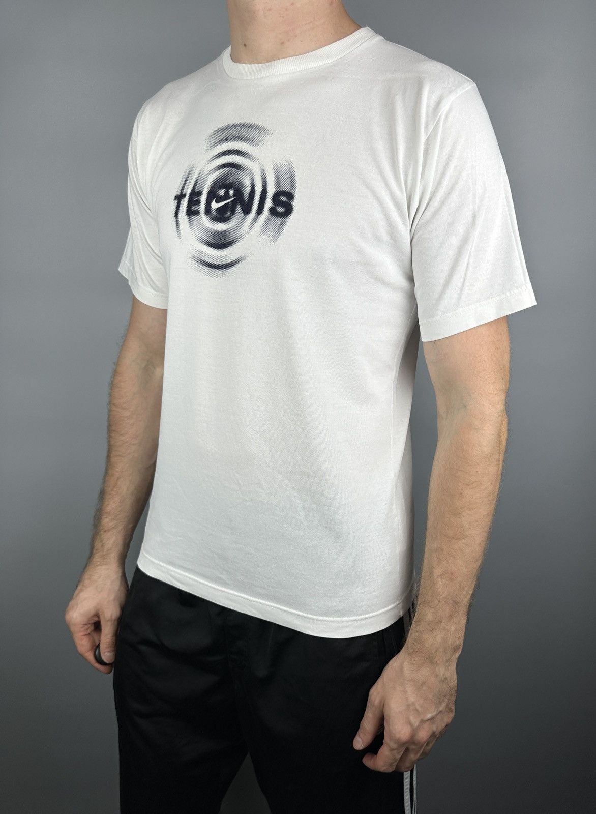 Nike Vintage Nike Center Swoosh Logo T Shirt Tee Y2K Tennis Size US M / EU 48-50 / 2 - 10 Thumbnail
