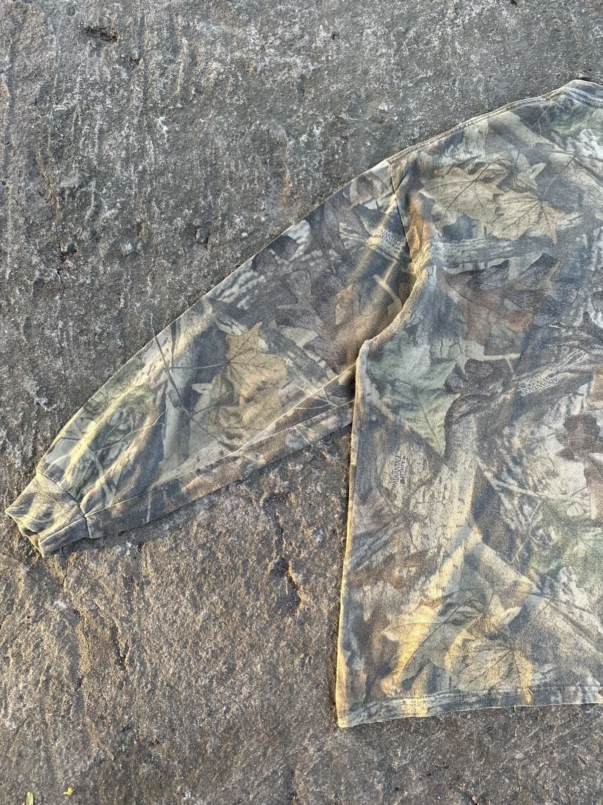 Realtree Crazy Vintage 00s Realtree Camo Carhartt Style Size US XL / EU 56 / 4 - 11 Thumbnail