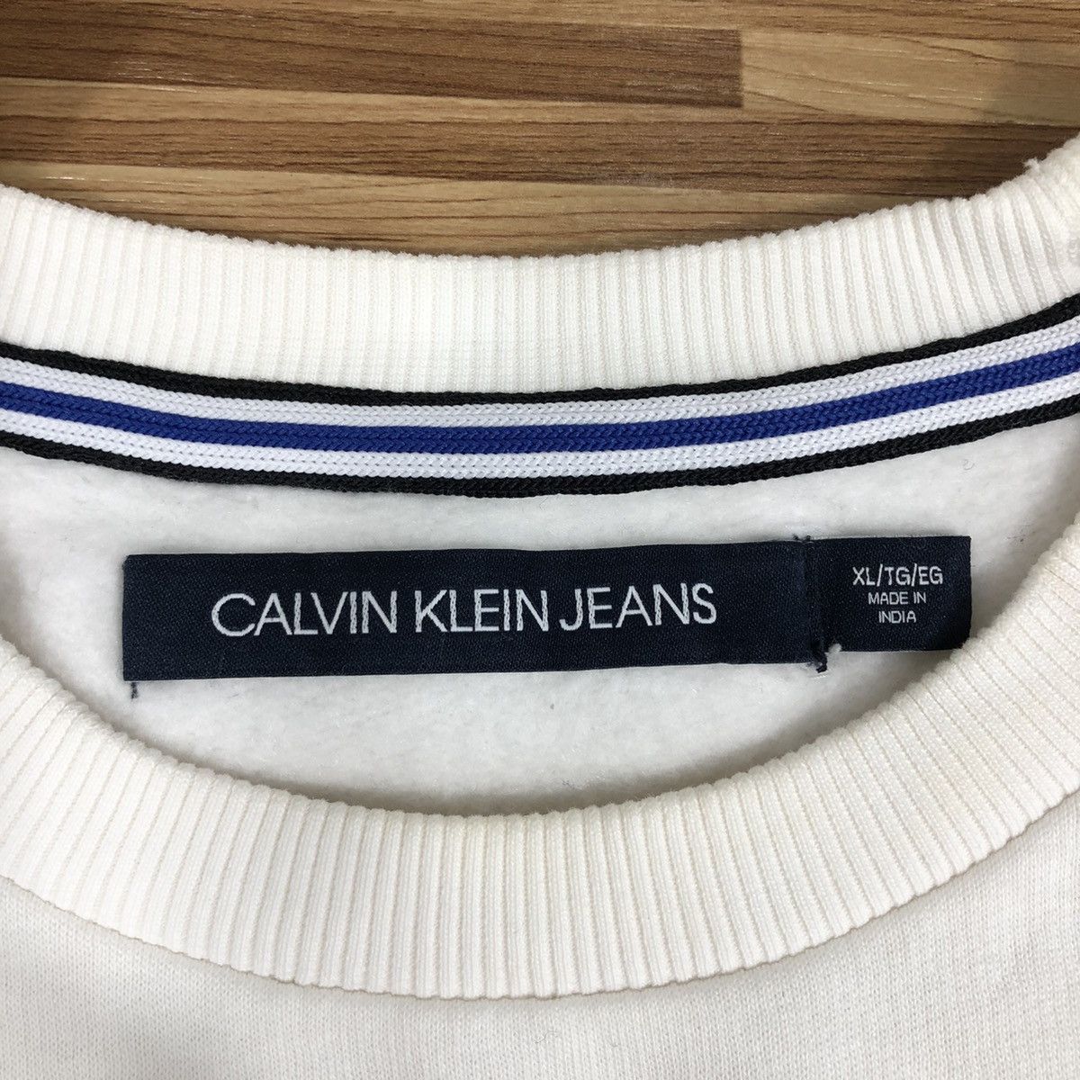 Calvin Klein CALVIN KLEIN Jeans Sweatshirt Crewneck Spellout Logo Size XL Size US XL / EU 56 / 4 - 4 Thumbnail