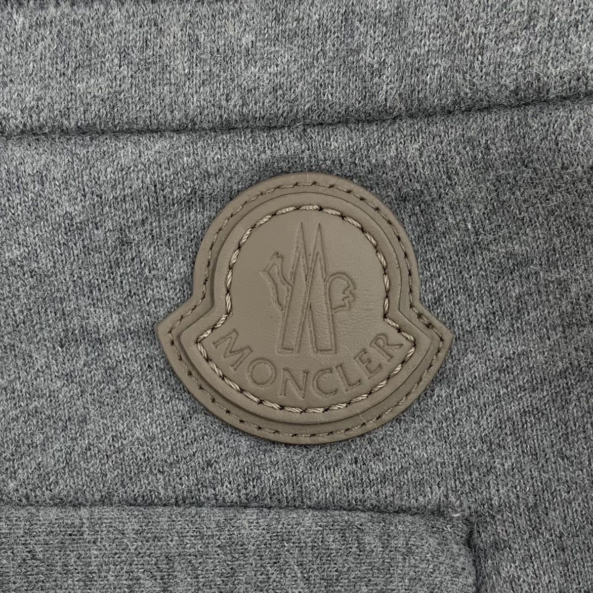 Moncler Moncler Pantalone Series Grey Logo Cotton Casual Pants K26WX Size US 34 / EU 50 - 6 Thumbnail