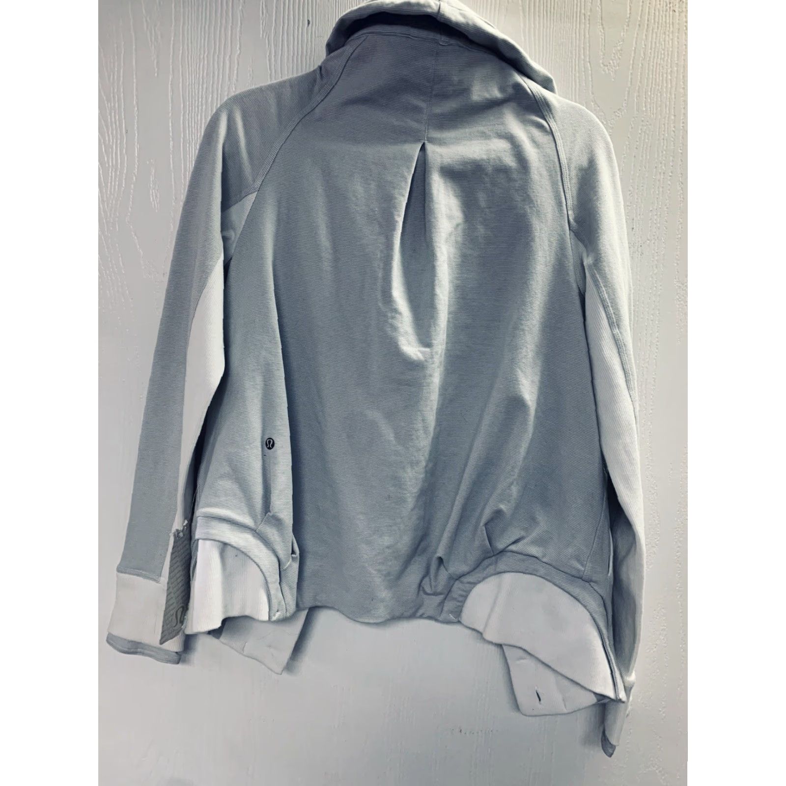 Lululemon VINTAGE NWT Lululemon To Class Jacket Wee Stripe White Silver Spoon 8 Size M / US 6-8 / IT 42-44 - 4 Thumbnail