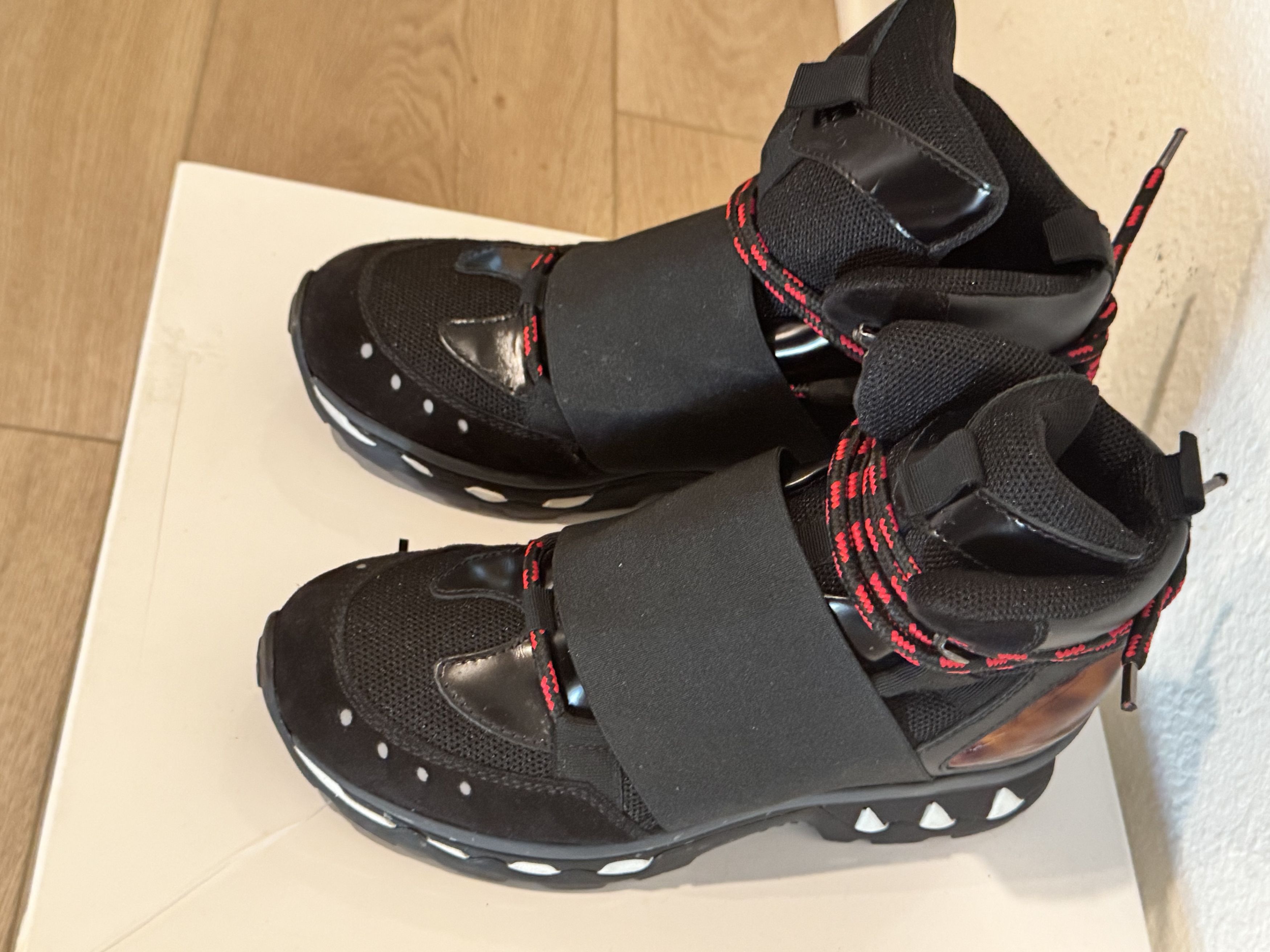 Givenchy GIVENCHY RICCARDO TISCI TRAINER BOOTS Size US 7 / EU 40 - 4 Thumbnail