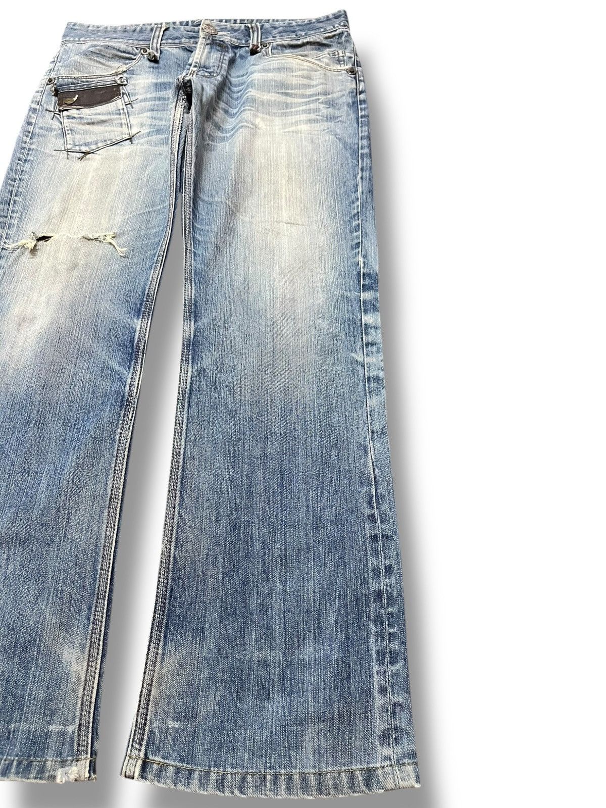 Japanese Brand Vintage Rattle Trap Faded Whiskers Distressed Denim Size US 34 / EU 50 - 5 Thumbnail