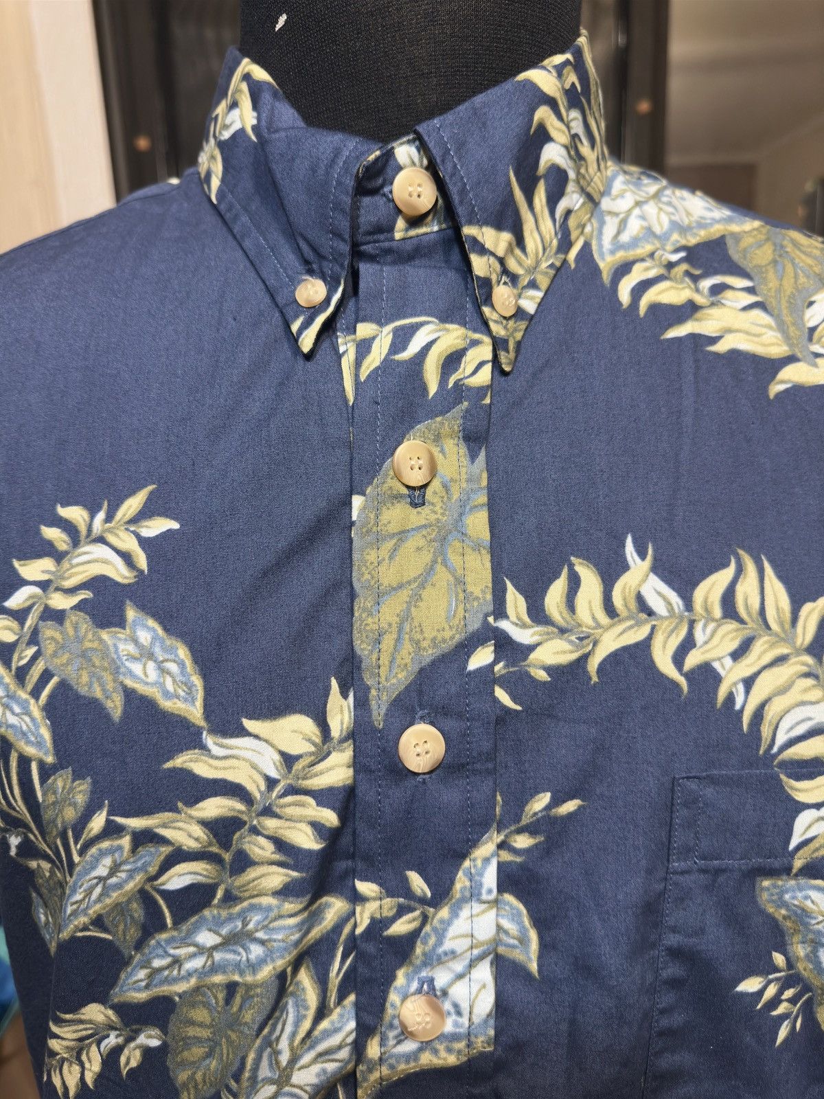 Other PreOwned Kahala Hawaiian Print Blue 3/4 Button Men's Medium Size US M / EU 48-50 / 2 - 3 Thumbnail