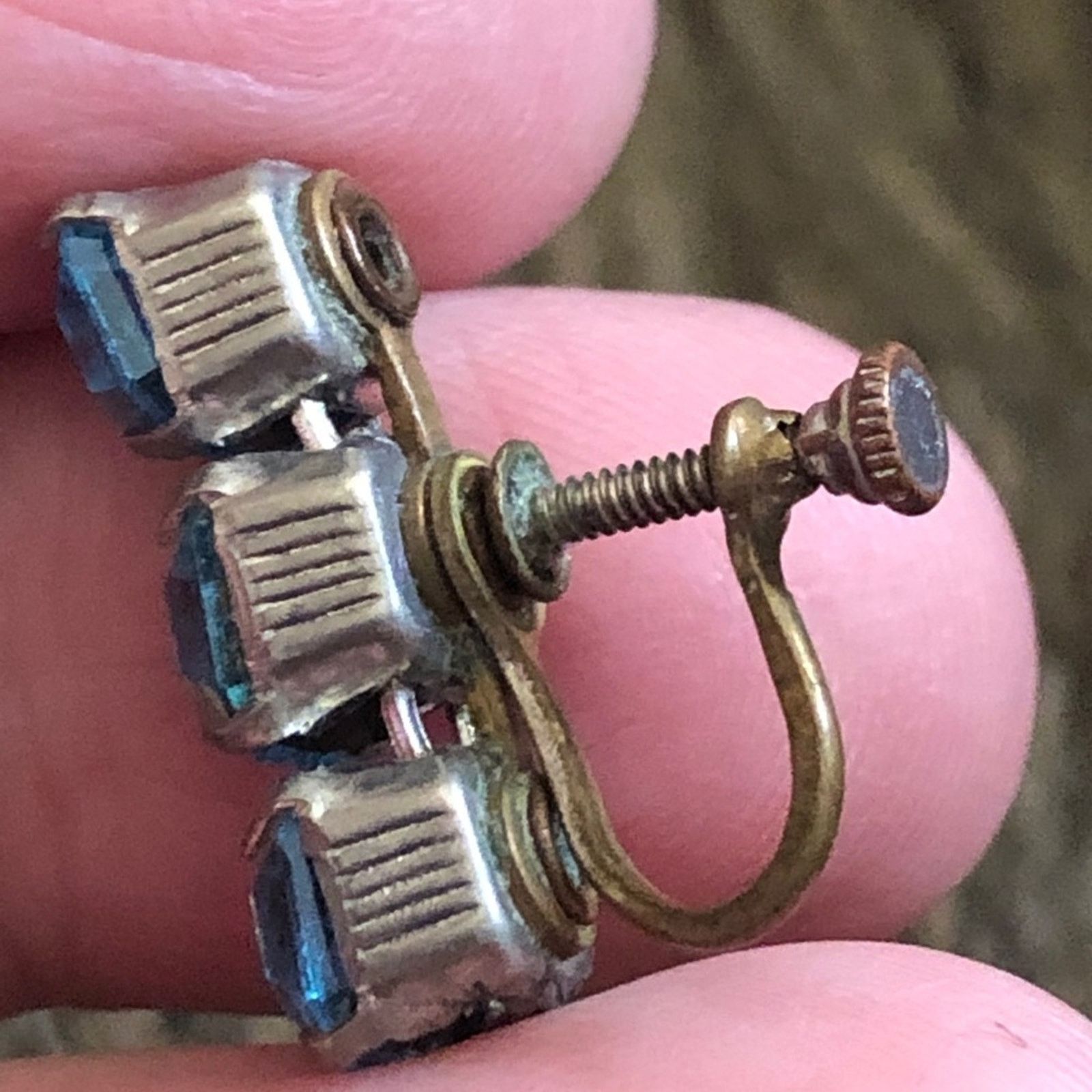 Other Antique 1940s blue glass stone screw back clip ons Size ONE SIZE - 7 Thumbnail