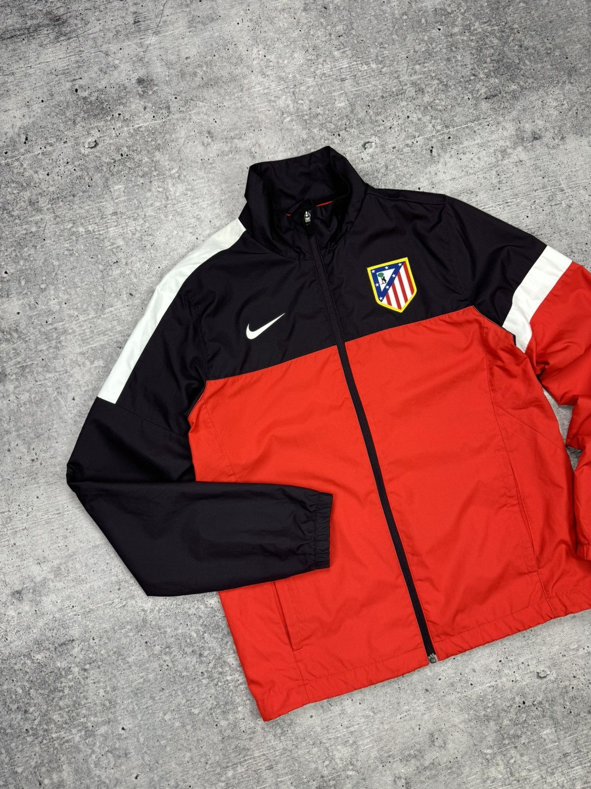Nike × Vintage Vintage Nike Athletico Madrid Y2K Nylon Soccer Bomber Jacket Size US S / EU 44-46 / 1 - 2 Thumbnail