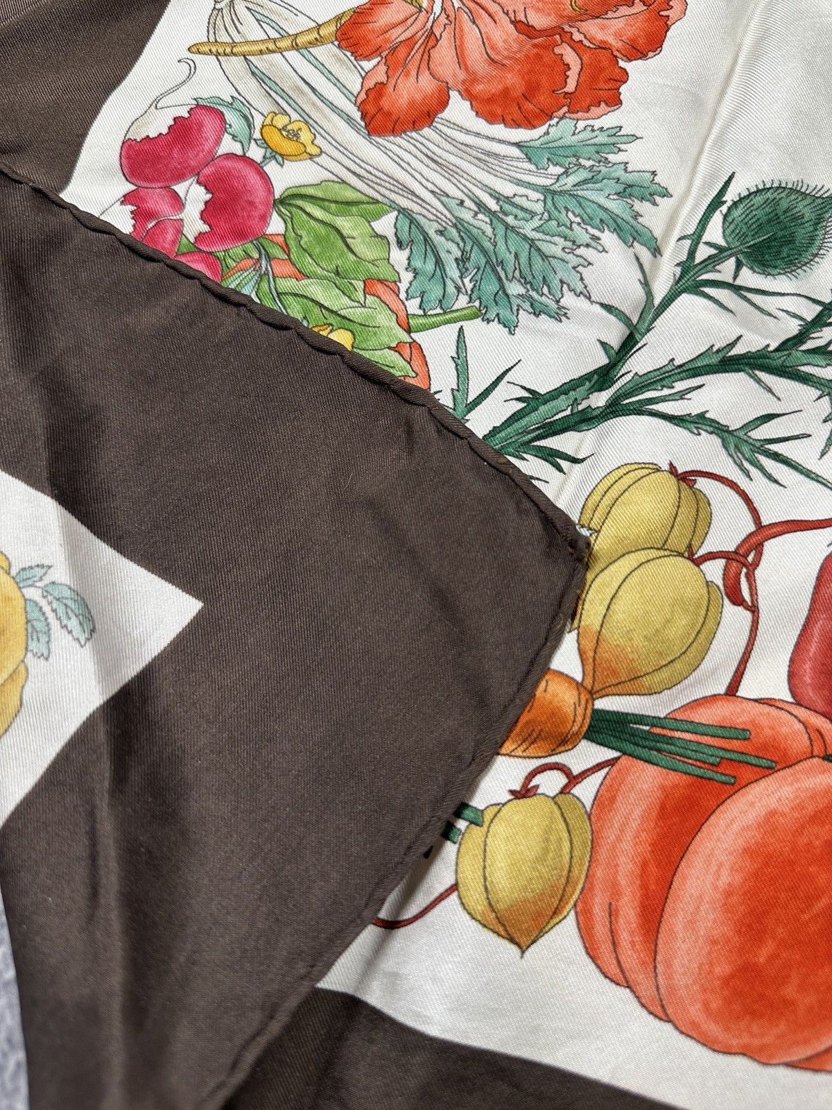 Gucci Vintage Gucci V.ACCORNERO Silk Scarf Logo Luxury 70s Rare Size ONE SIZE - 7 Thumbnail