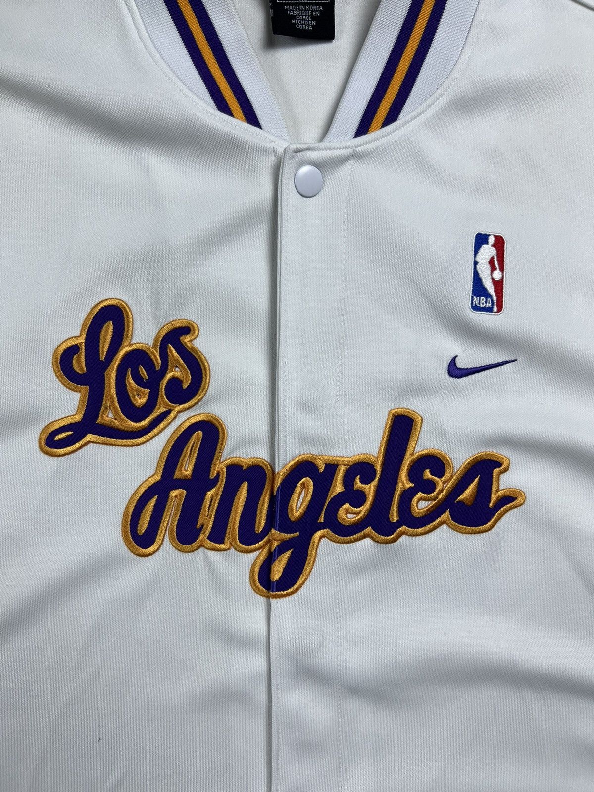 Designer × NBA × Vintage 🏀 90’S NIKE LAKERS VINTAGE LOS ANGELES WARM- UP JERSEY TEE Size US XL / EU 56 / 4 - 5 Thumbnail