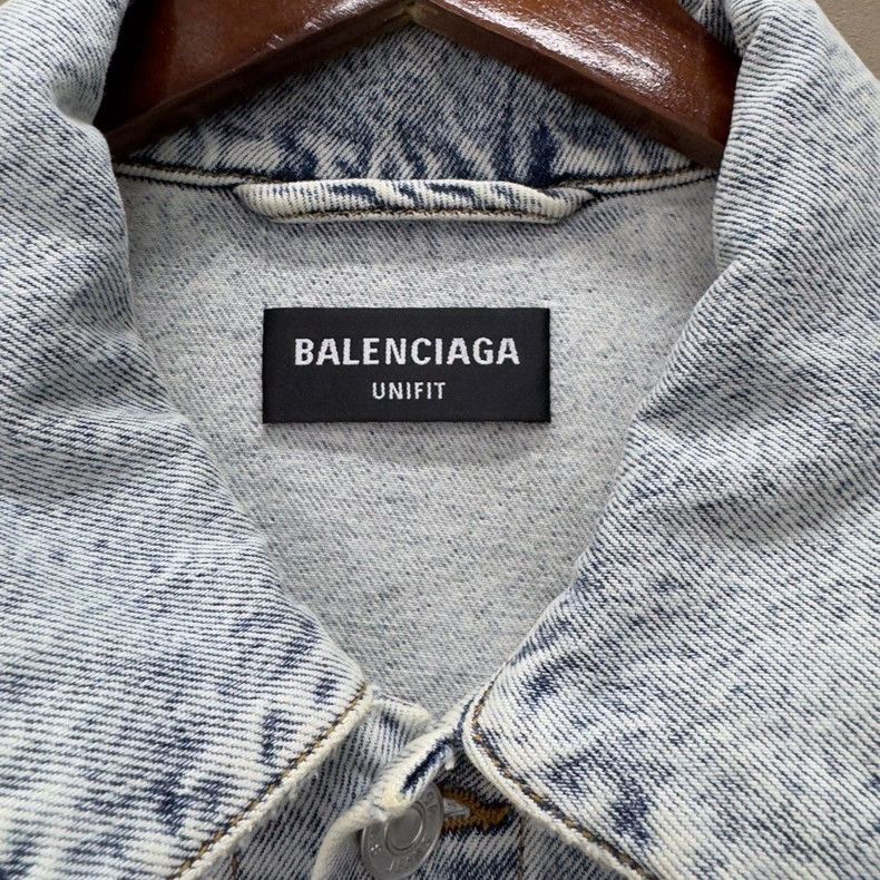 Balenciaga Balenciaga Washed embroidered logo denim jacket Size US L / EU 52-54 / 3 - 5 Thumbnail