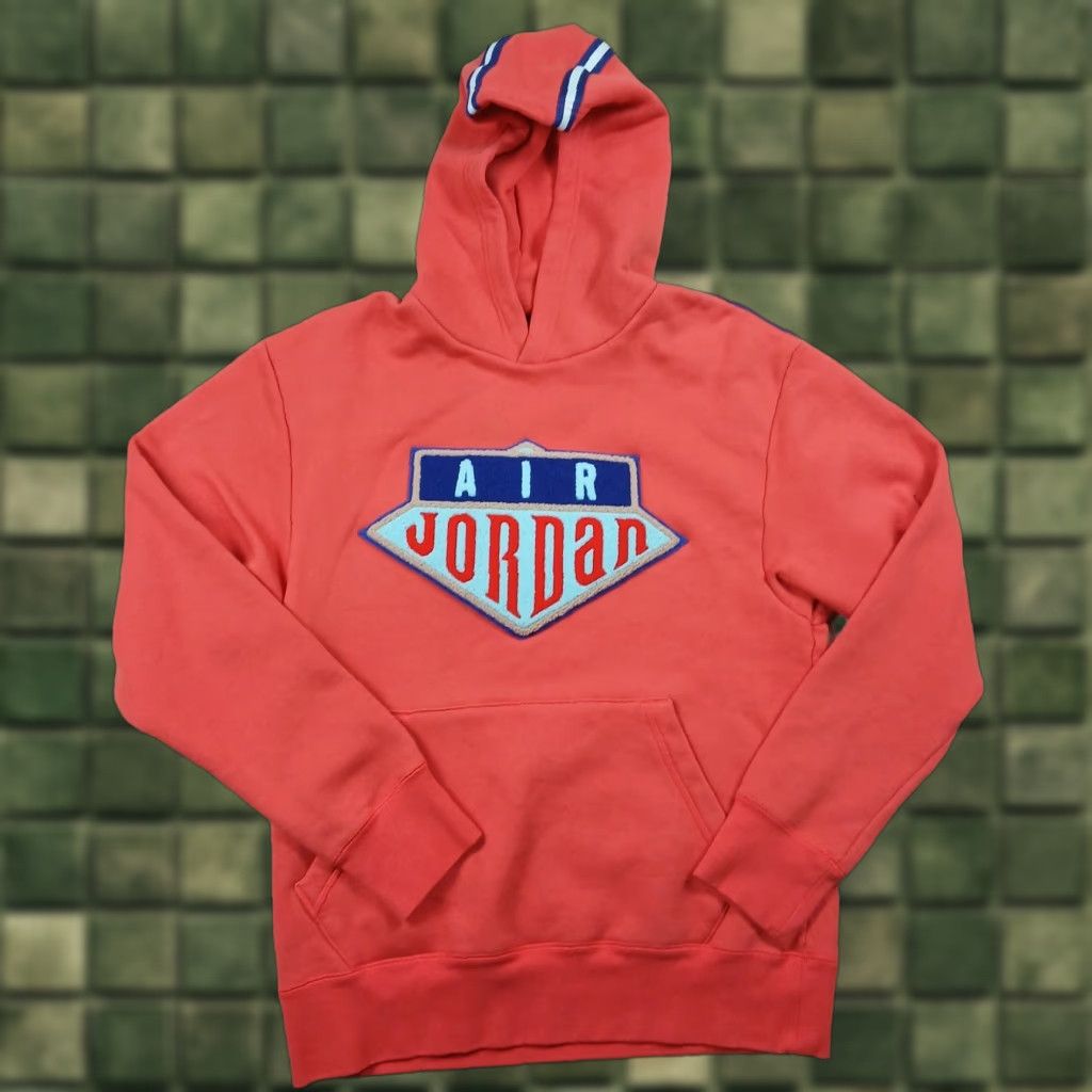 Jordan Brand VINTAGE Jordan Hoodie Sweatshirt Mens Small Red Fuchsia Patch Shirt Mens Small Red Fuchsia Patch Size US S / EU 44-46 / 1 - 1 Thumbnail