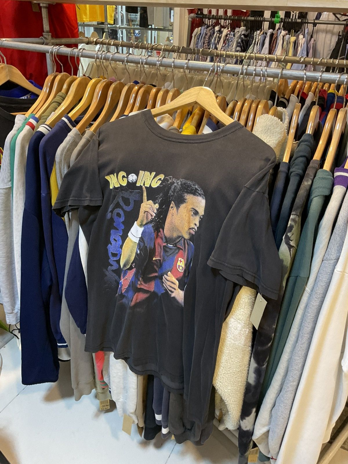 Other Y2K FC Barcelona RONALDINHO Tee Size US S / EU 44-46 / 1 - 1 Thumbnail