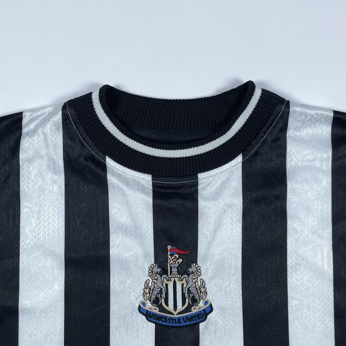 Vintage Newcastle United Vintage Soccer Jersey Home Football tee Size US M / EU 48-50 / 2 - 6 Thumbnail
