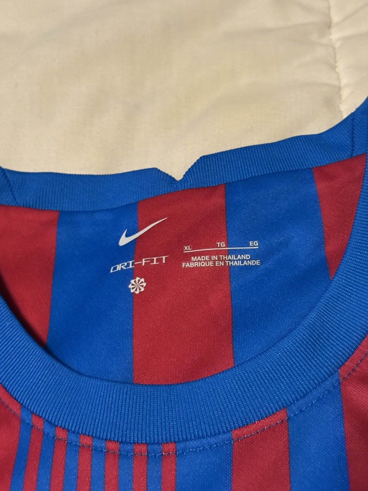 Other F.C. Barcelona 20/21 Jersey Size US XL / EU 56 / 4 - 3 Thumbnail