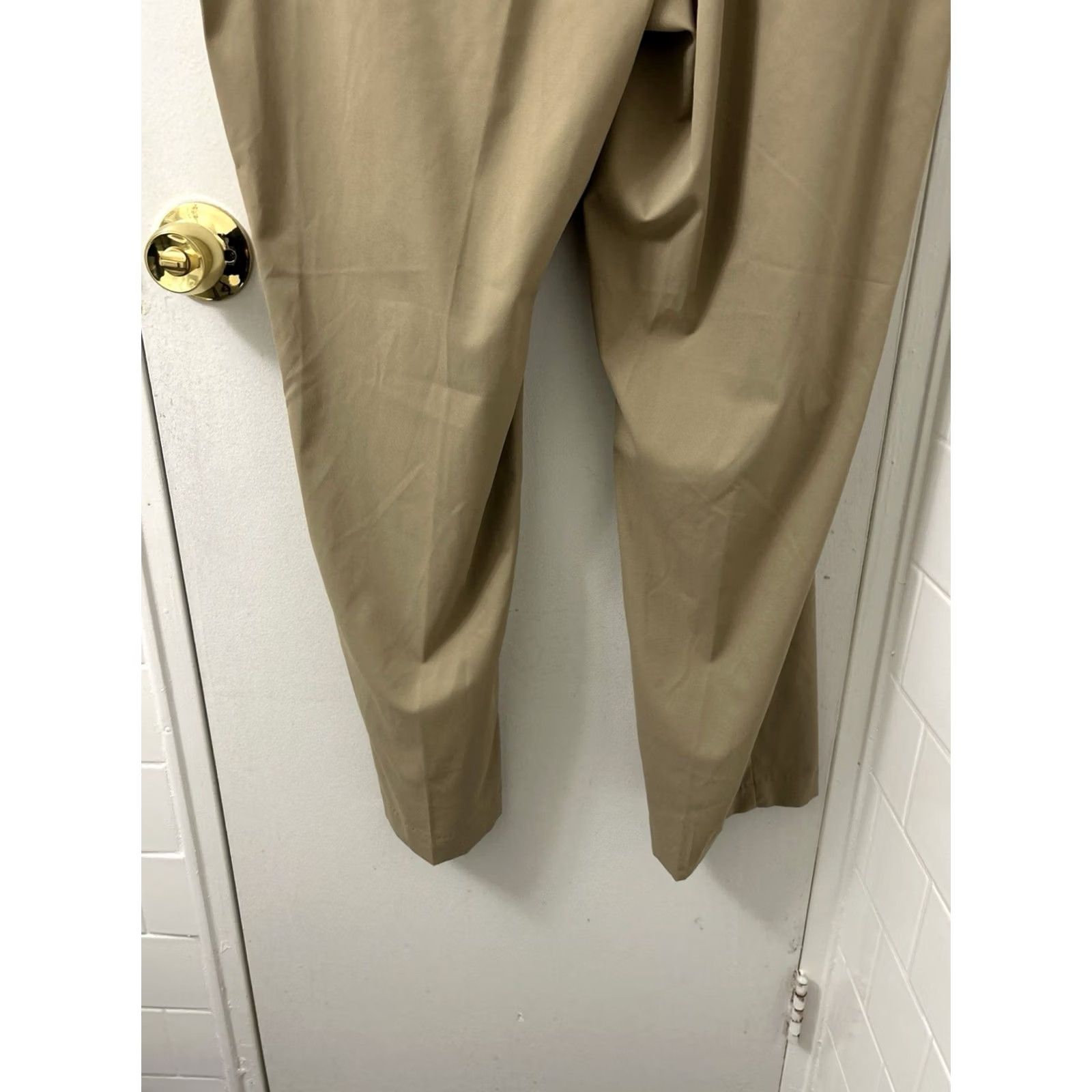 Hogan Ben Hogan Performance Pants Mens 42x30 Khakis Tan Beige Stretch Moisture Wicking UPF50 Zipper Button Flat Front 5-Pocket Travel Workwear Casual Golf Size US 42 / EU 58 - 3 Thumbnail