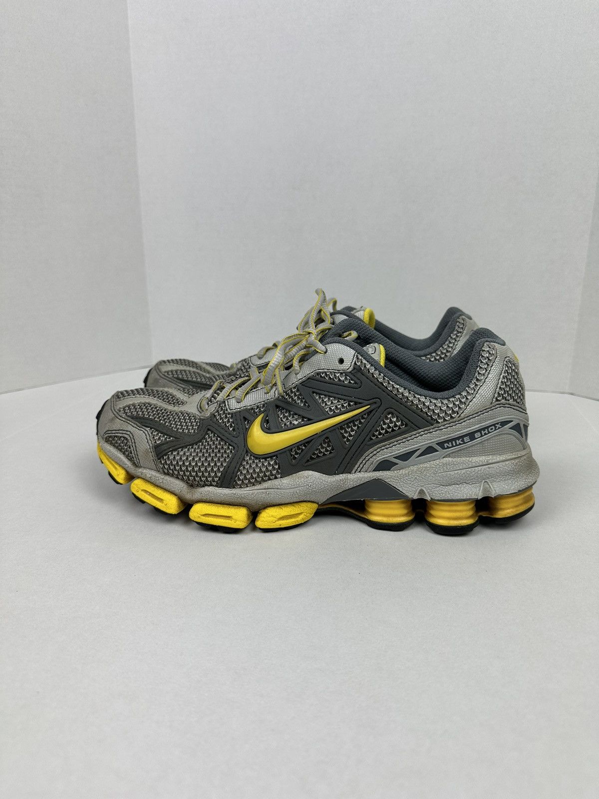 Nike × Vintage Y2K Vintage NIKE SHOX Running Shoes Sneakers 313812-072 Size US 11 / IT 41 - 2 Thumbnail