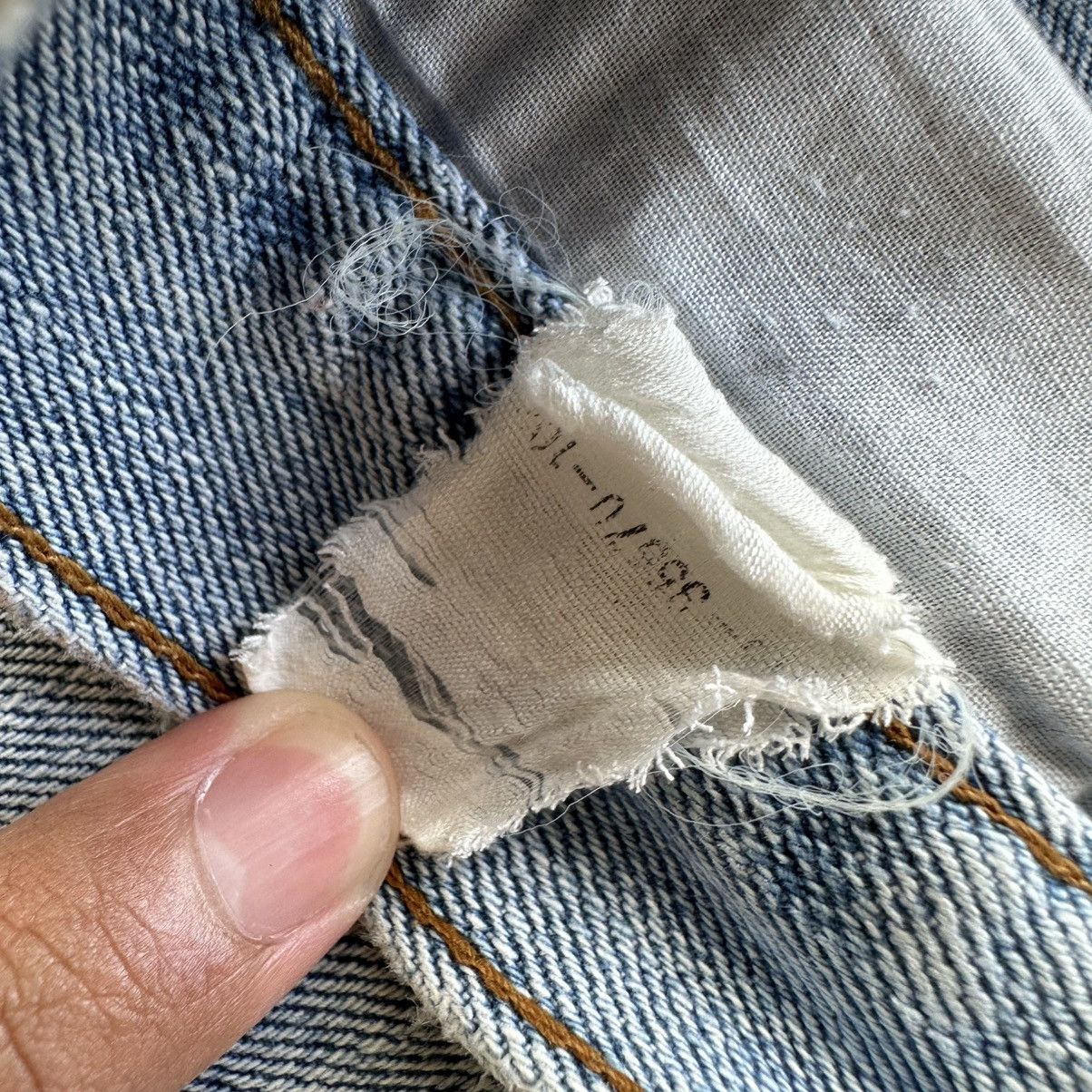Japanese Brand Vintage Japanese Faded Jean Distressed Denim Pant W30 Size US 30 / EU 46 - 6 Thumbnail