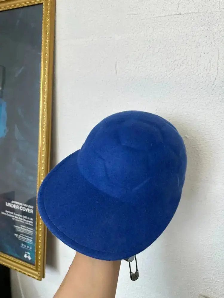 Comme des Garcons Comme des garçons soccer shape hat-2505 Size ONE SIZE - 1 Thumbnail