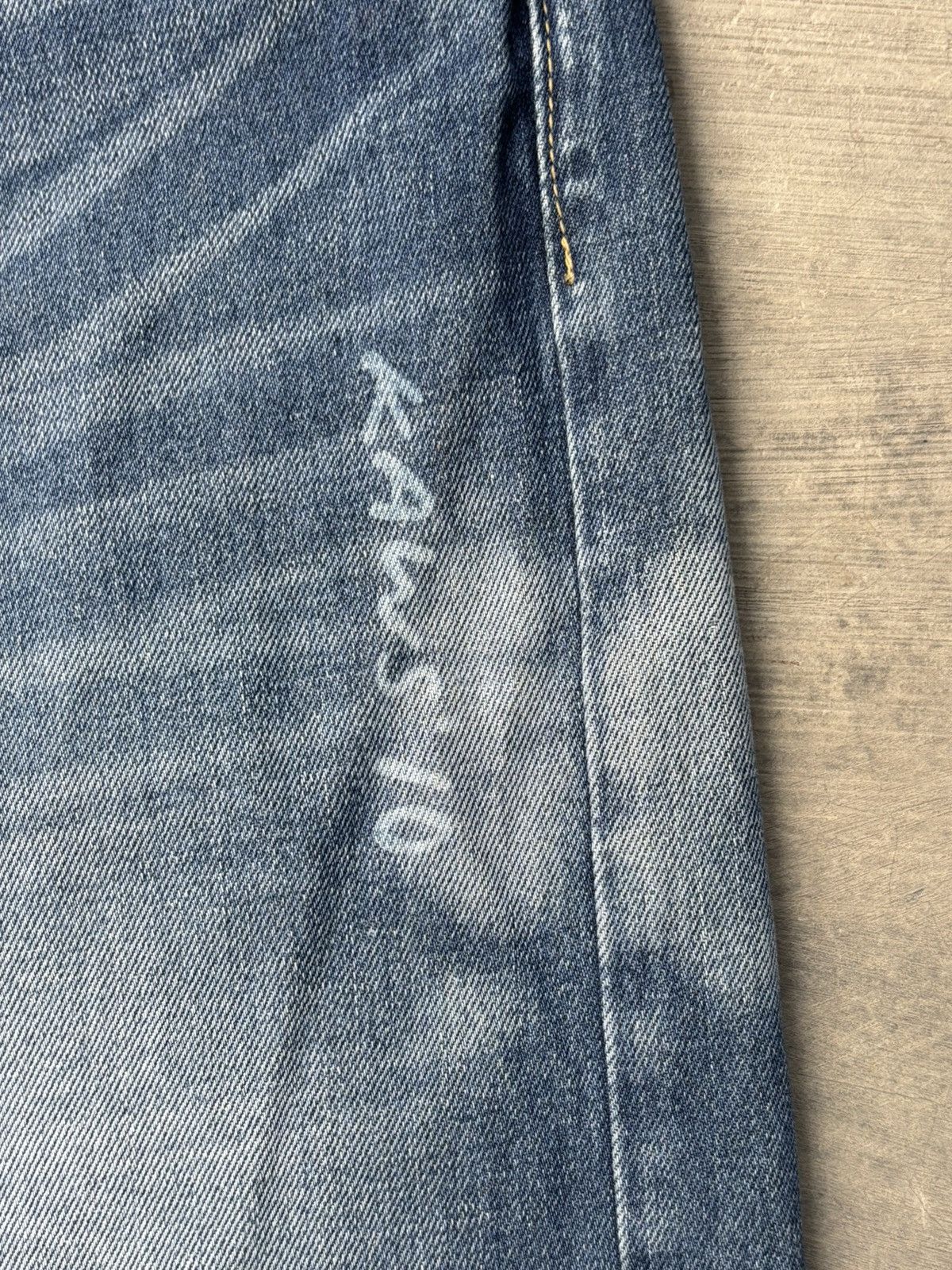 CLOT × Levi's Clot x Levi’s x Original Fake Kaws Size US 31 - 12 Thumbnail