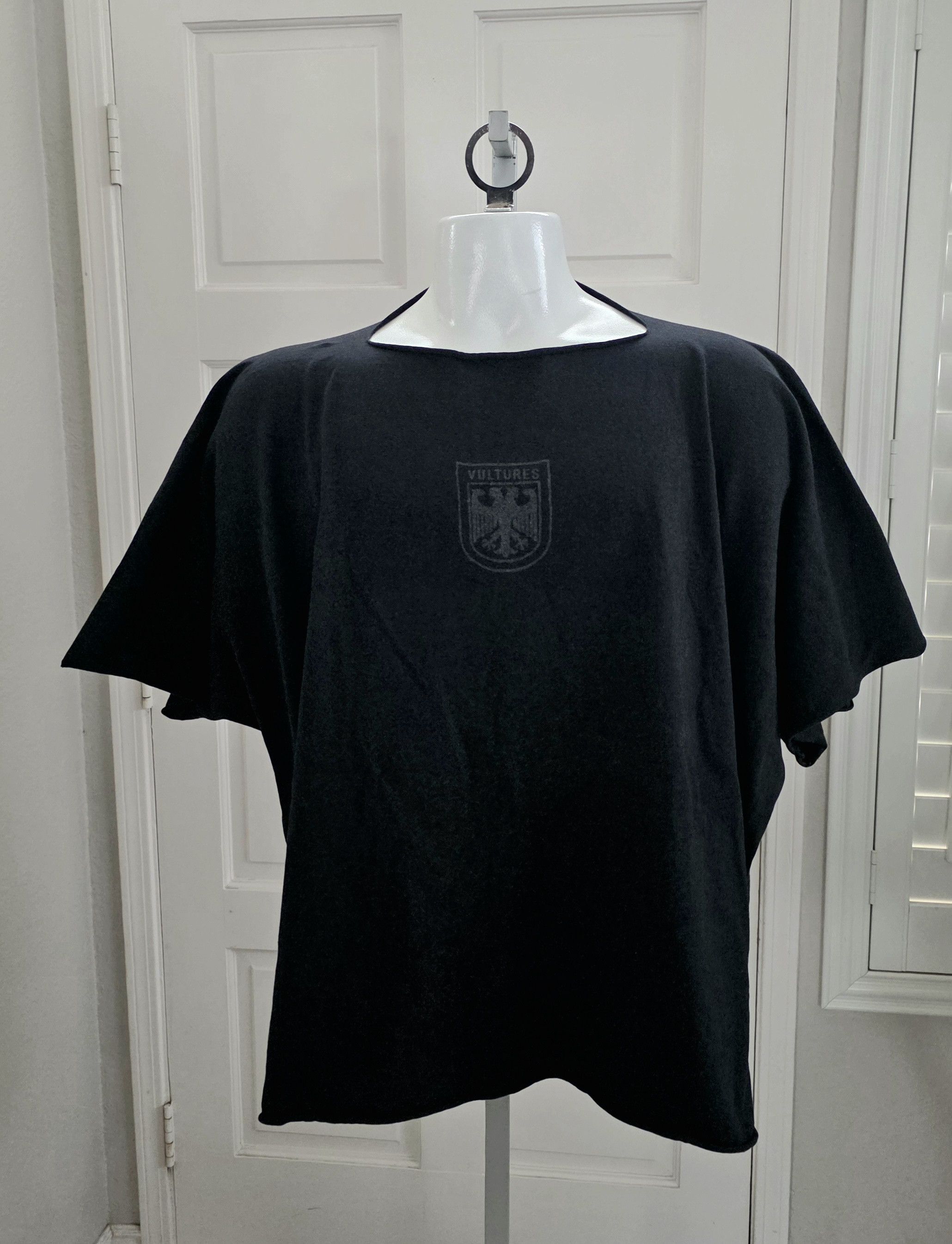 Yeezy Kanye West Yeezy Vultures Shirt Size 3 XL Black short Sleeve Size US XL / EU 56 / 4 - 1 Thumbnail