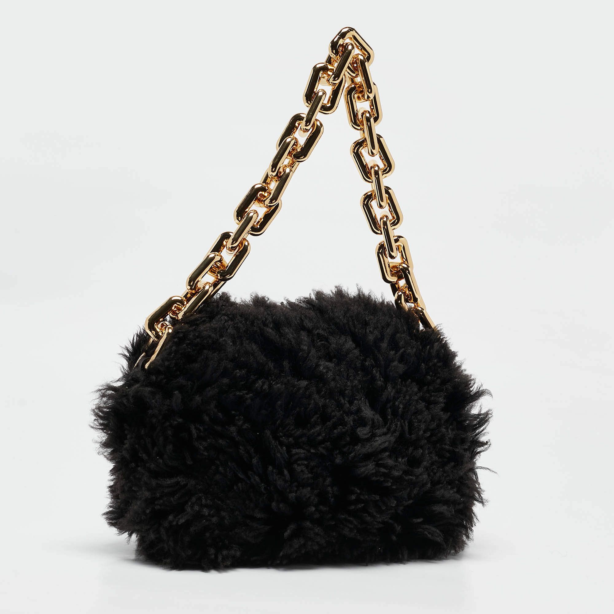 Bottega Veneta o1mle0325 Size: OS / Shearling Chain Pouch in Fondant Size ONE SIZE - 3 Thumbnail