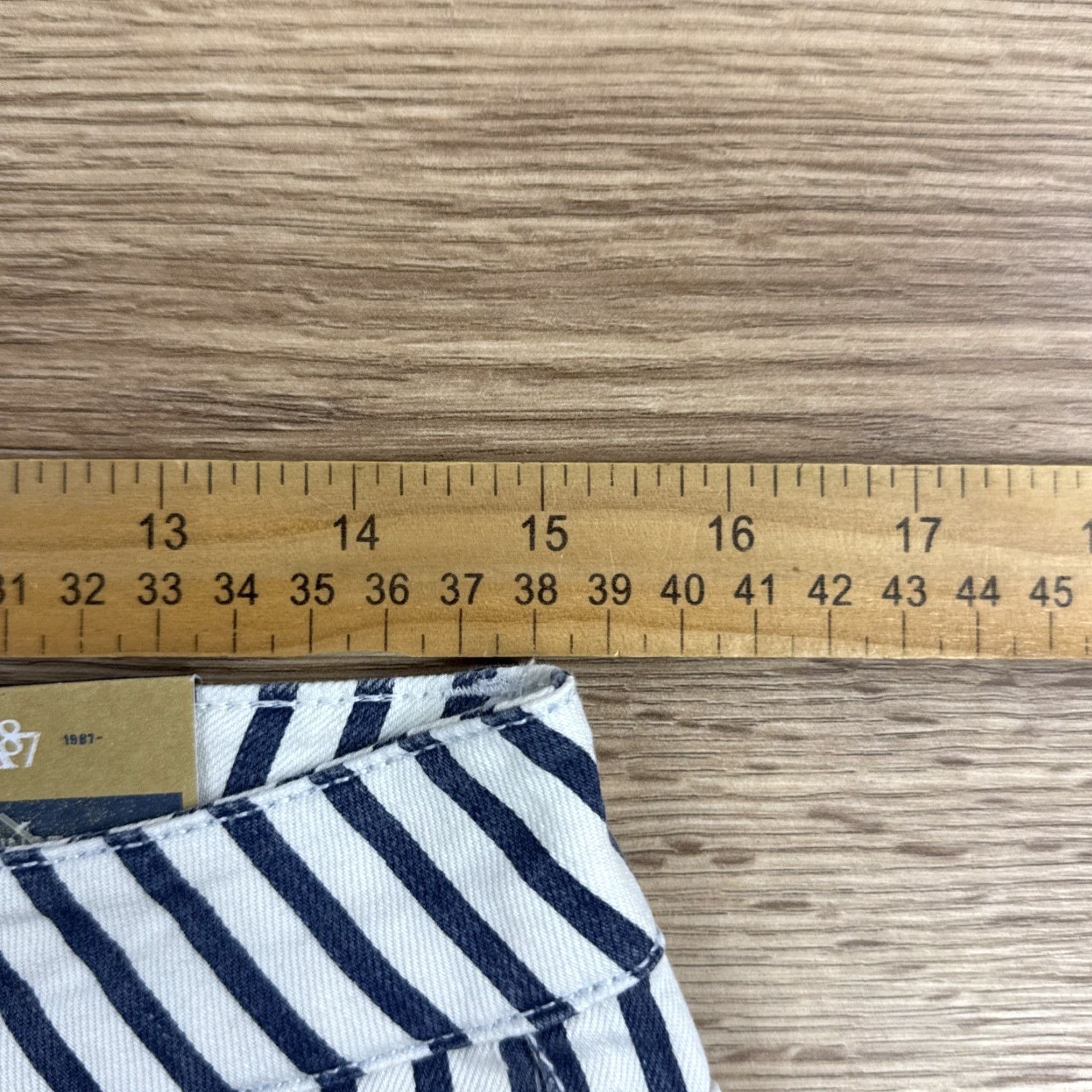 Vintage Aeropostale Shorts Striped Blue/White Shorty Low Rise Size 5/6 NEW Size 27" / US 4 / IT 40 - 4 Thumbnail