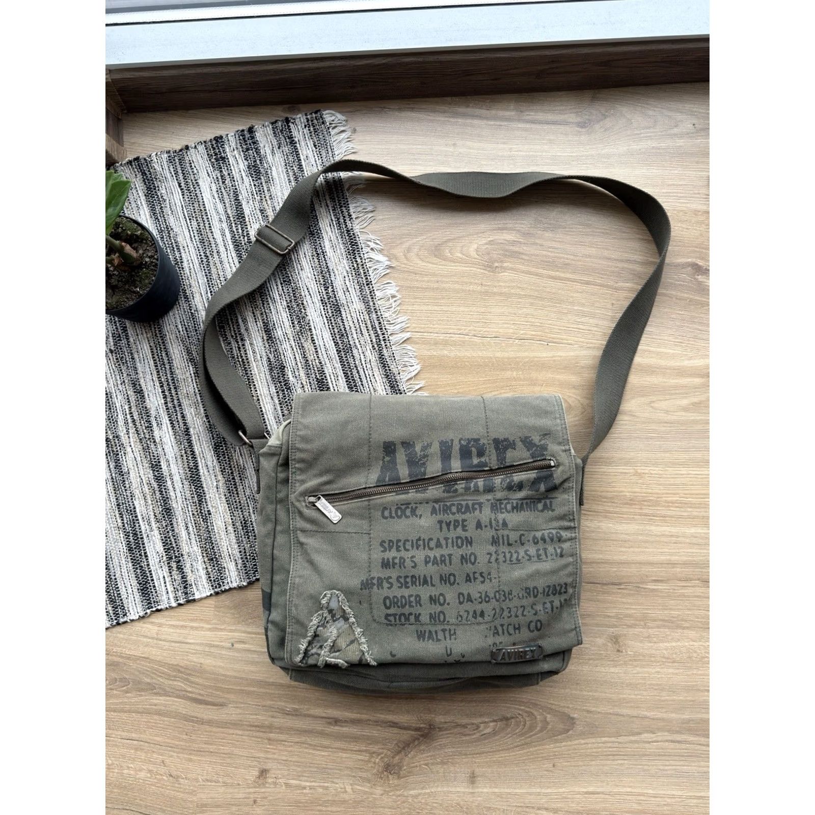 Avirex VINTAGE Avirex USA ARMY Military Crossbody Shoulder Bag Men Large Green 90s Retro Casual Size ONE SIZE - 4 Thumbnail