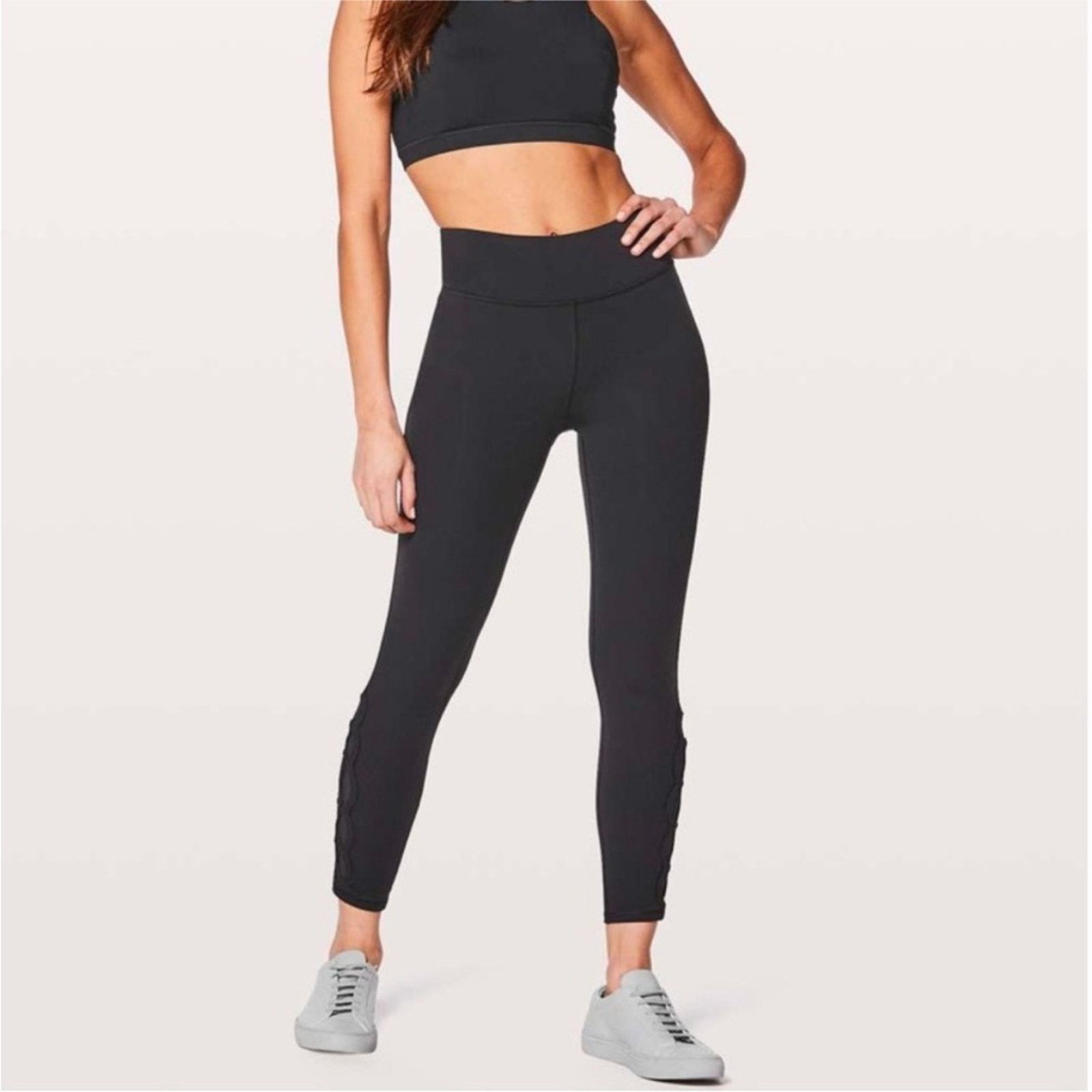 Lululemon Lululemon Tied To It 7/8 Tight 25" Black size 2 Size 26" / US 2 / IT 38 - 3 Thumbnail