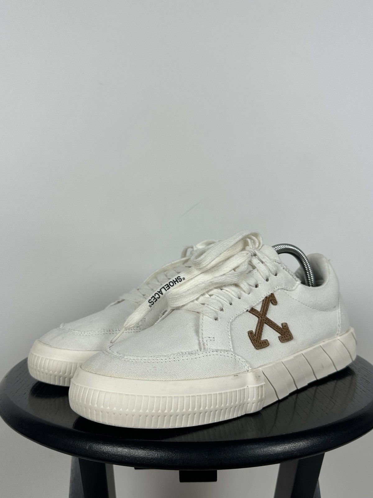 Off-White Off-White Vulcanized Virgil Abloh Low Top Sneakers Size US 9 / EU 42 - 11 Thumbnail