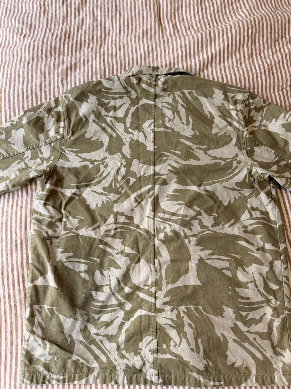 Carhartt Wip Carhartt WIP Desert Camo Jacket — Size L Size US L / EU 52-54 / 3 - 2 Thumbnail