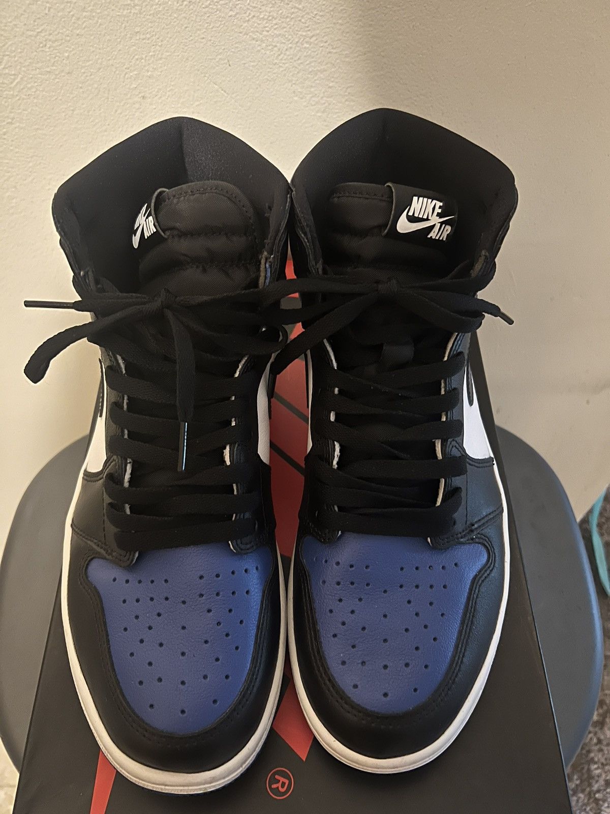 Jordan Brand 2020 Jordan 1 Retro Royal Toe Size US 10 / EU 43 - 6 Thumbnail