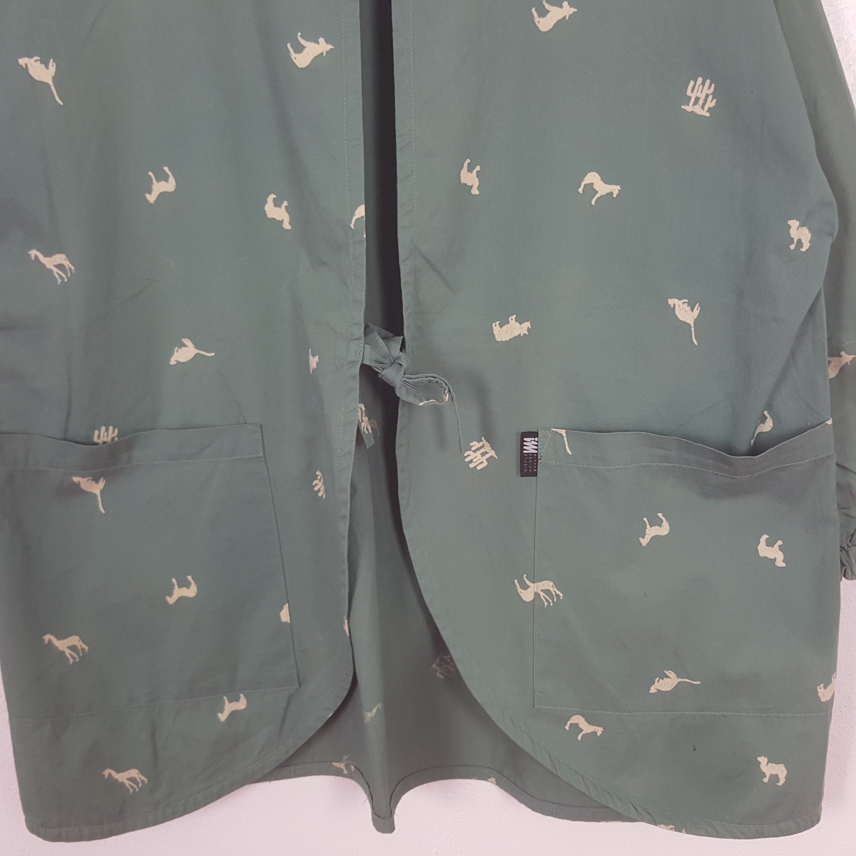 Issey Miyake Vintage Issey Miyake Designer Fullprint Jacket C307N24 Size L / US 10 / IT 46 - 2 Thumbnail