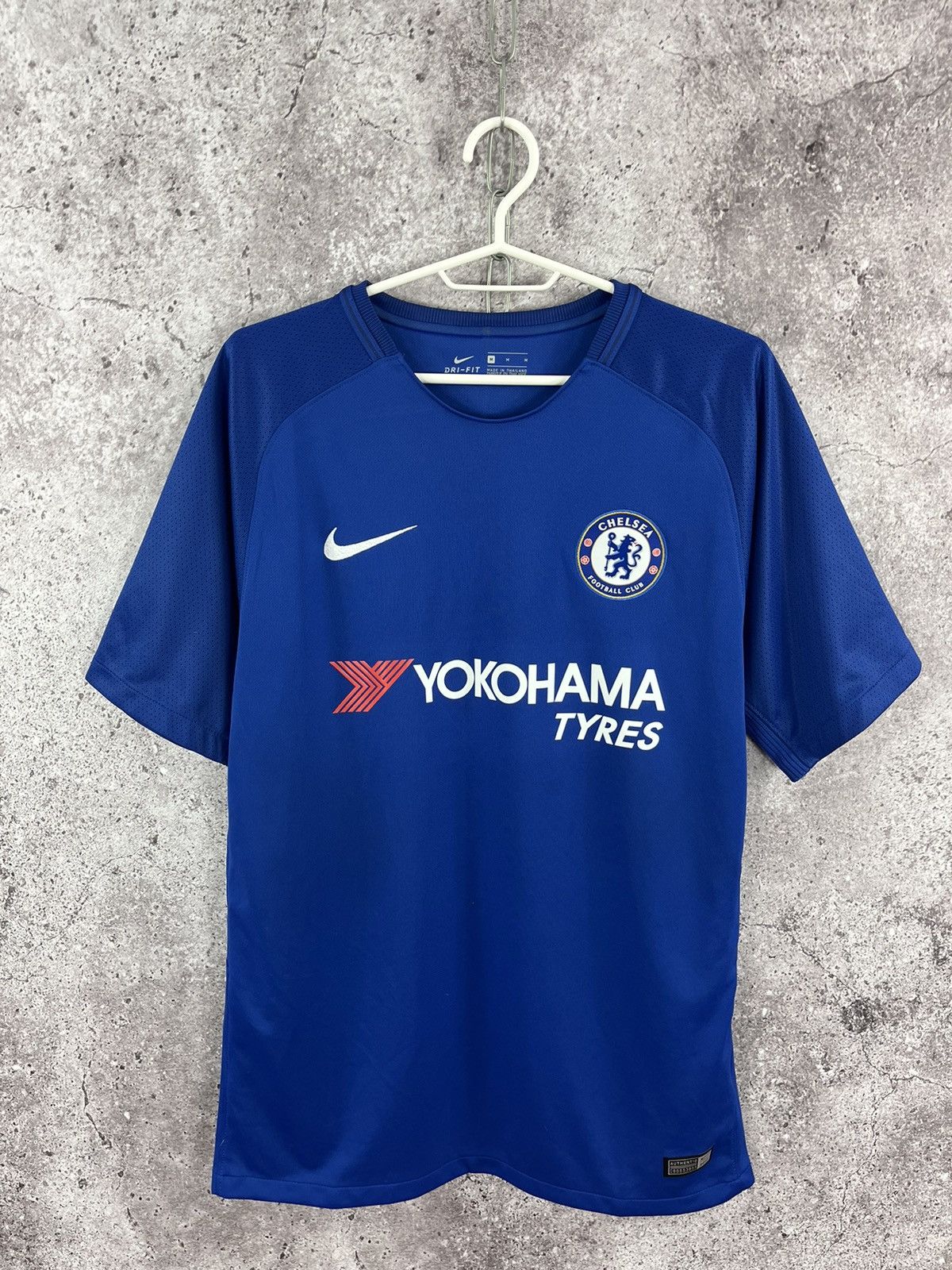 Chelsea Soccer × Nike Nike Chelsea Soccer Team 2016/2017 Home Jersey Size M Size US M / EU 48-50 / 2 - 1 Thumbnail