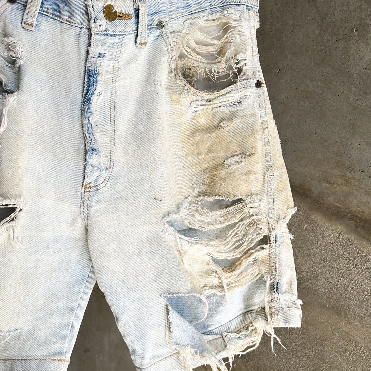 Wrangler 80s Vintage Wrangler DESTROYED Denim Shorts Size US 33 - 4 Thumbnail