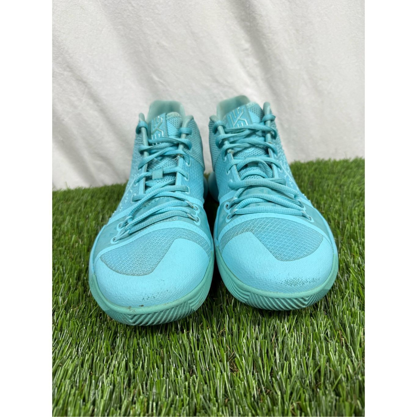 Nike Size 10 - Nike Kyrie 3 Tiffany - 852395-401 RARE Blue Size US 10 / EU 43 - 2 Thumbnail