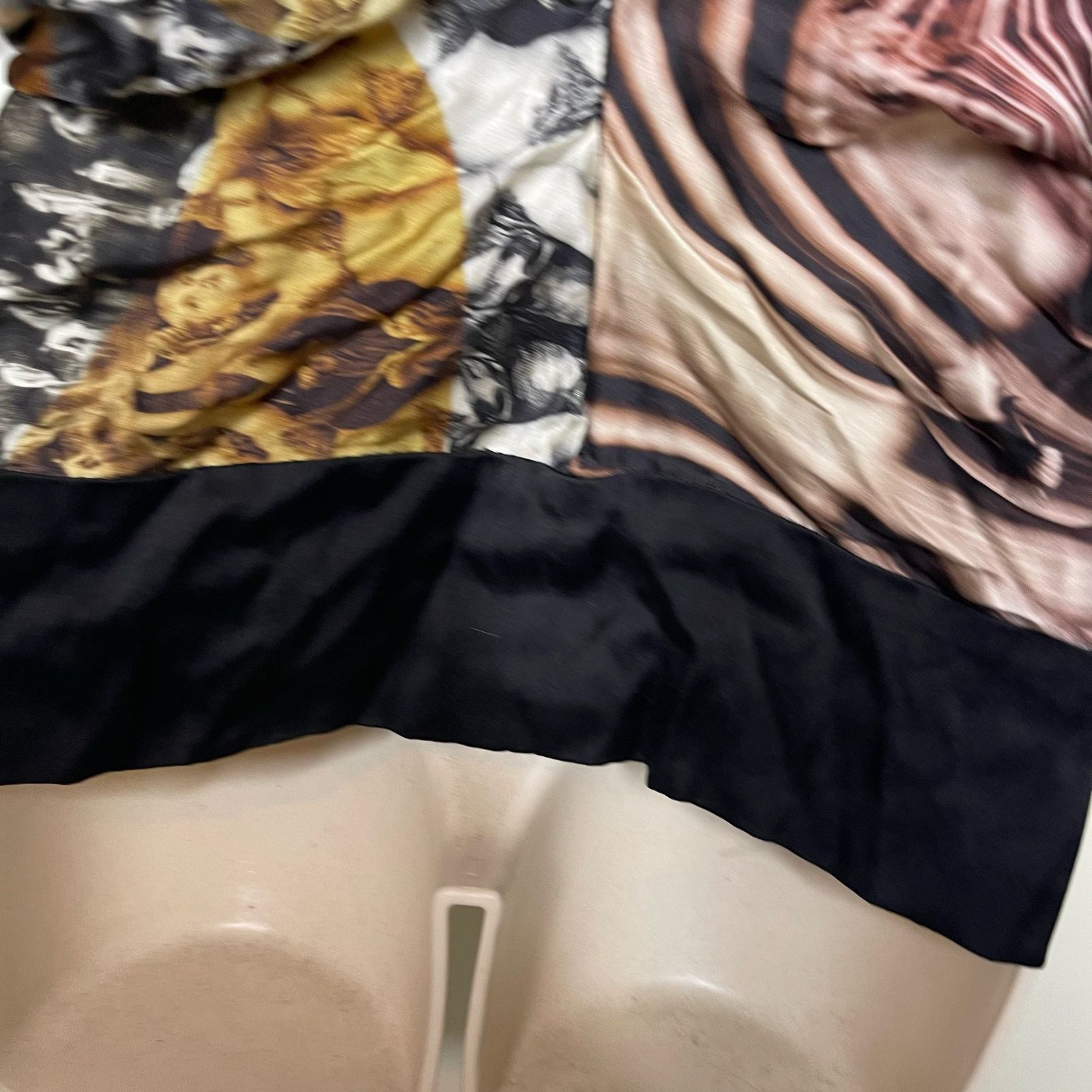 Jean Paul Gaultier Jean Paul Gaultier Rare Sleeveless Batwings Printed Silk Top Size M / US 6-8 / IT 42-44 - 3 Thumbnail